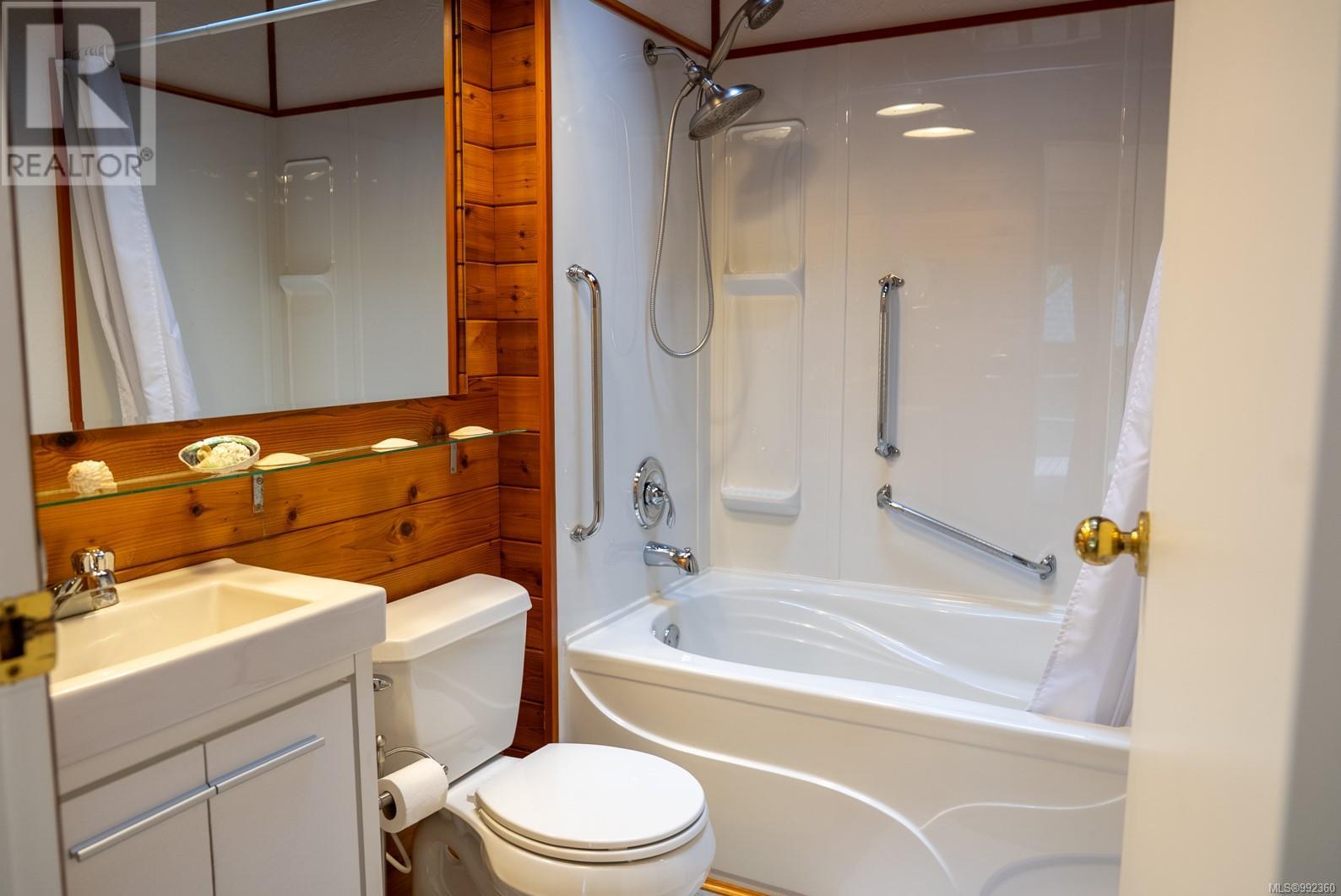 3780 Privateers Rd, Pender Island, British Columbia  V0N 2M2 - Photo 19 - 992360