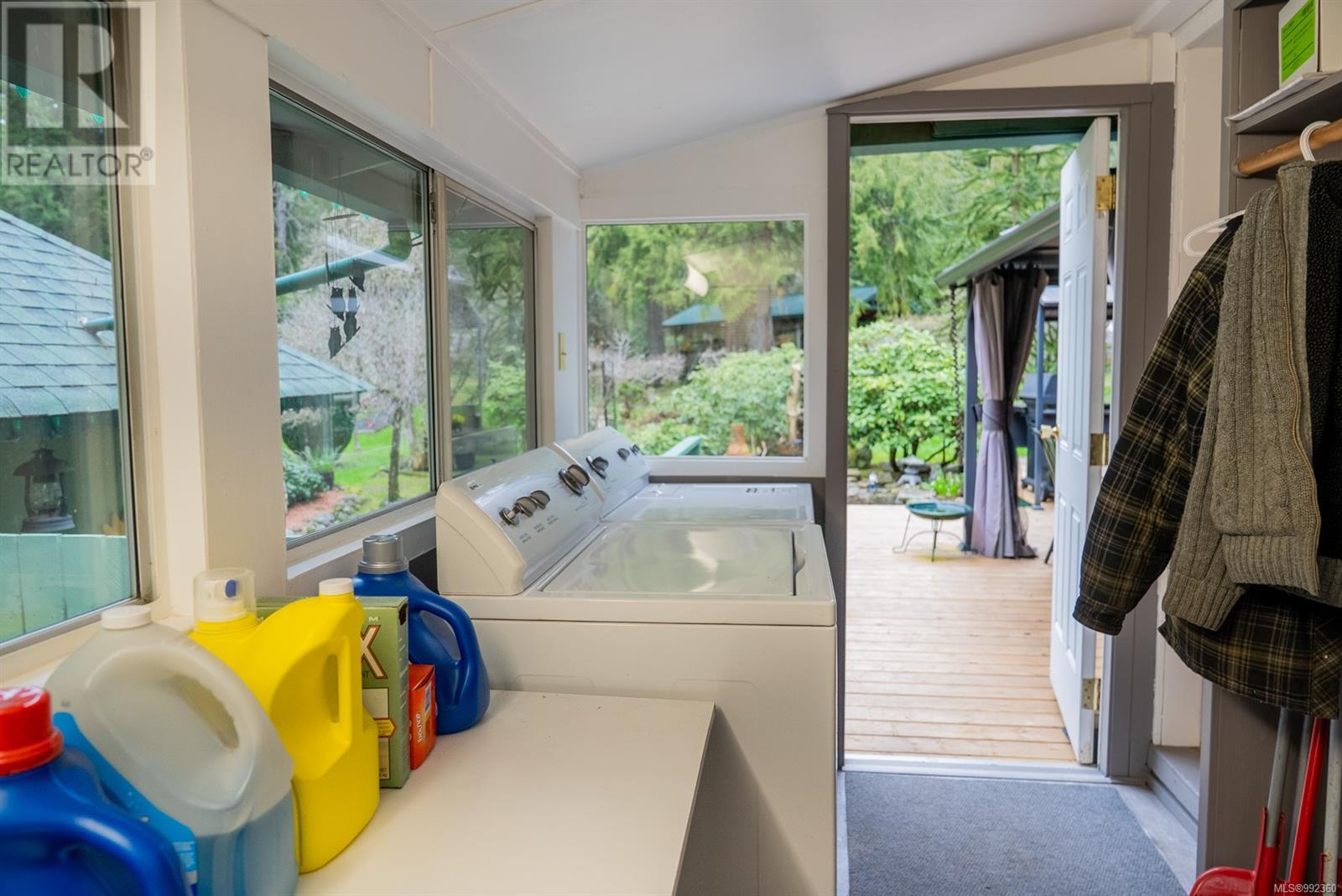 3780 Privateers Rd, Pender Island, British Columbia  V0N 2M2 - Photo 34 - 992360