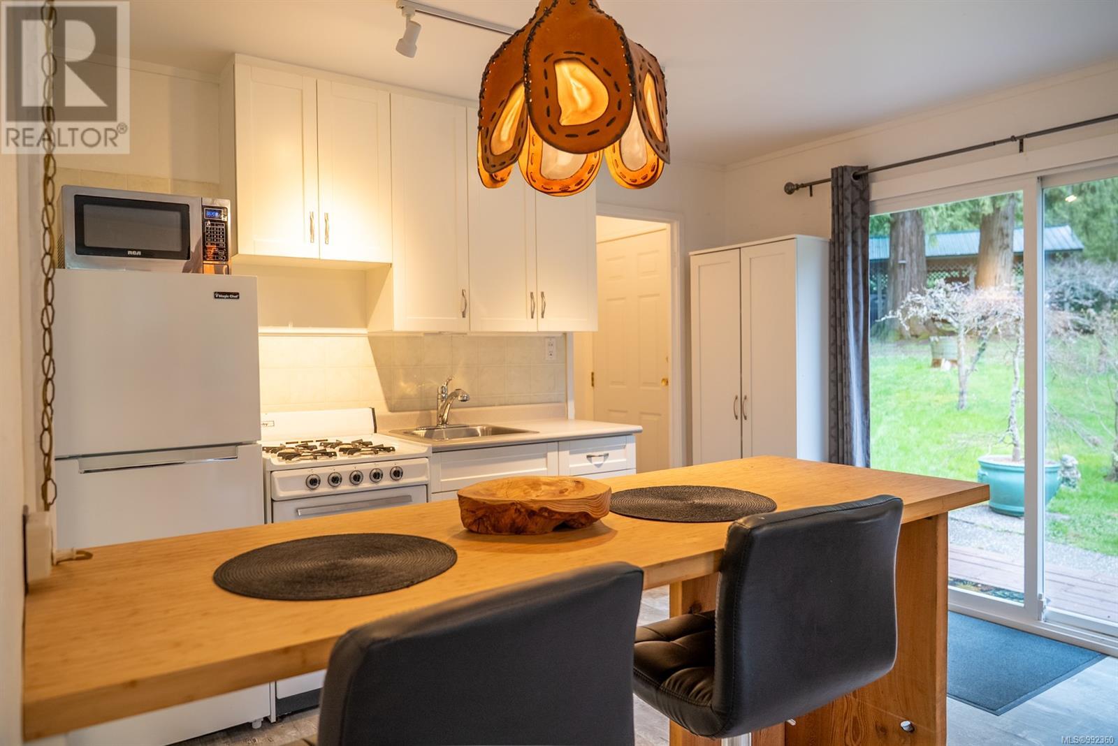 3780 Privateers Rd, Pender Island, British Columbia  V0N 2M2 - Photo 45 - 992360