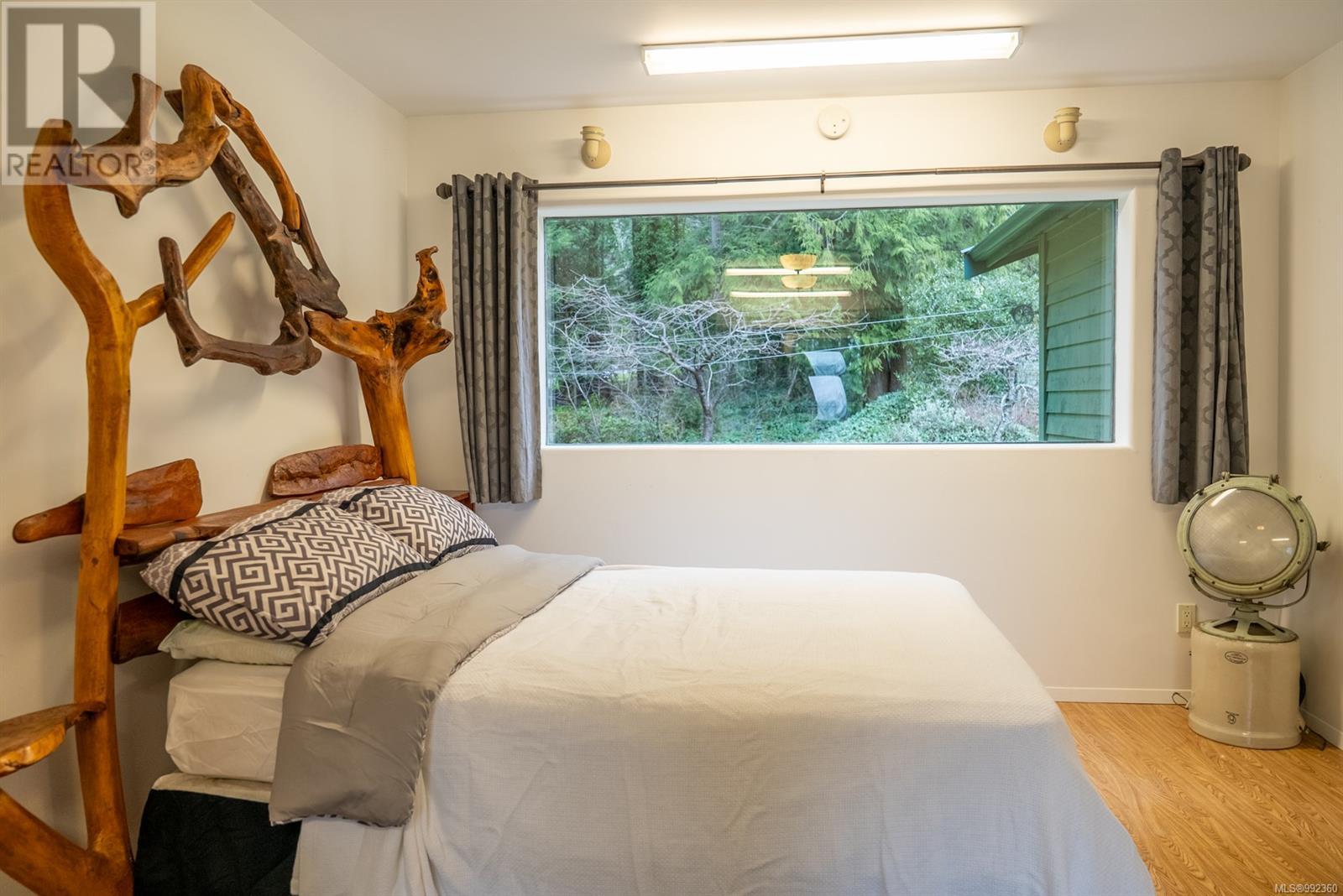 3780 Privateers Rd, Pender Island, British Columbia  V0N 2M2 - Photo 52 - 992360