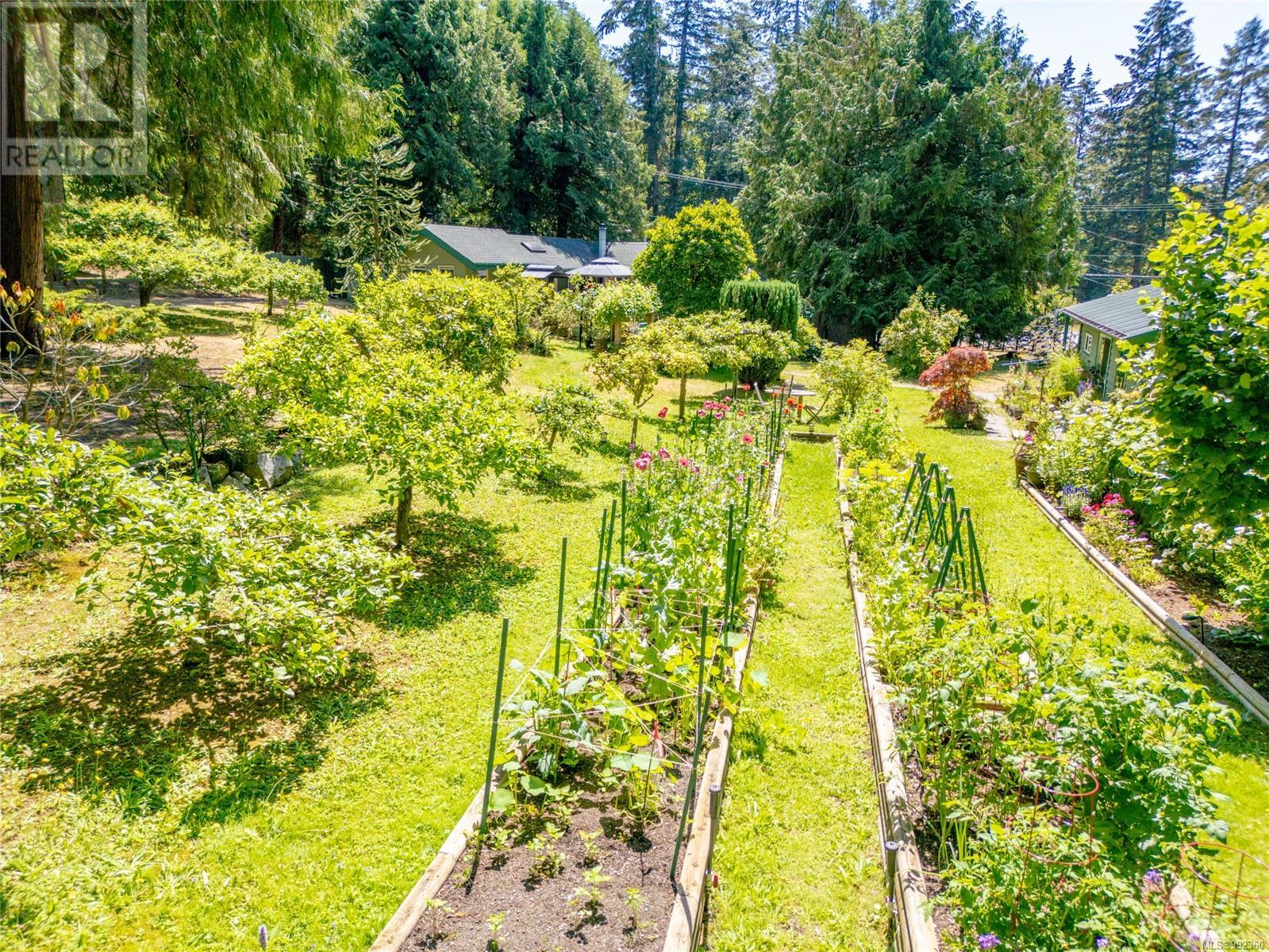 3780 Privateers Rd, Pender Island, British Columbia  V0N 2M2 - Photo 57 - 992360
