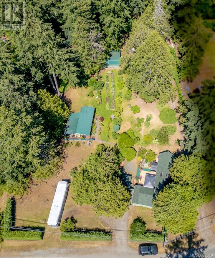 3780 Privateers Rd, Pender Island, British Columbia  V0N 2M2 - Photo 58 - 992360