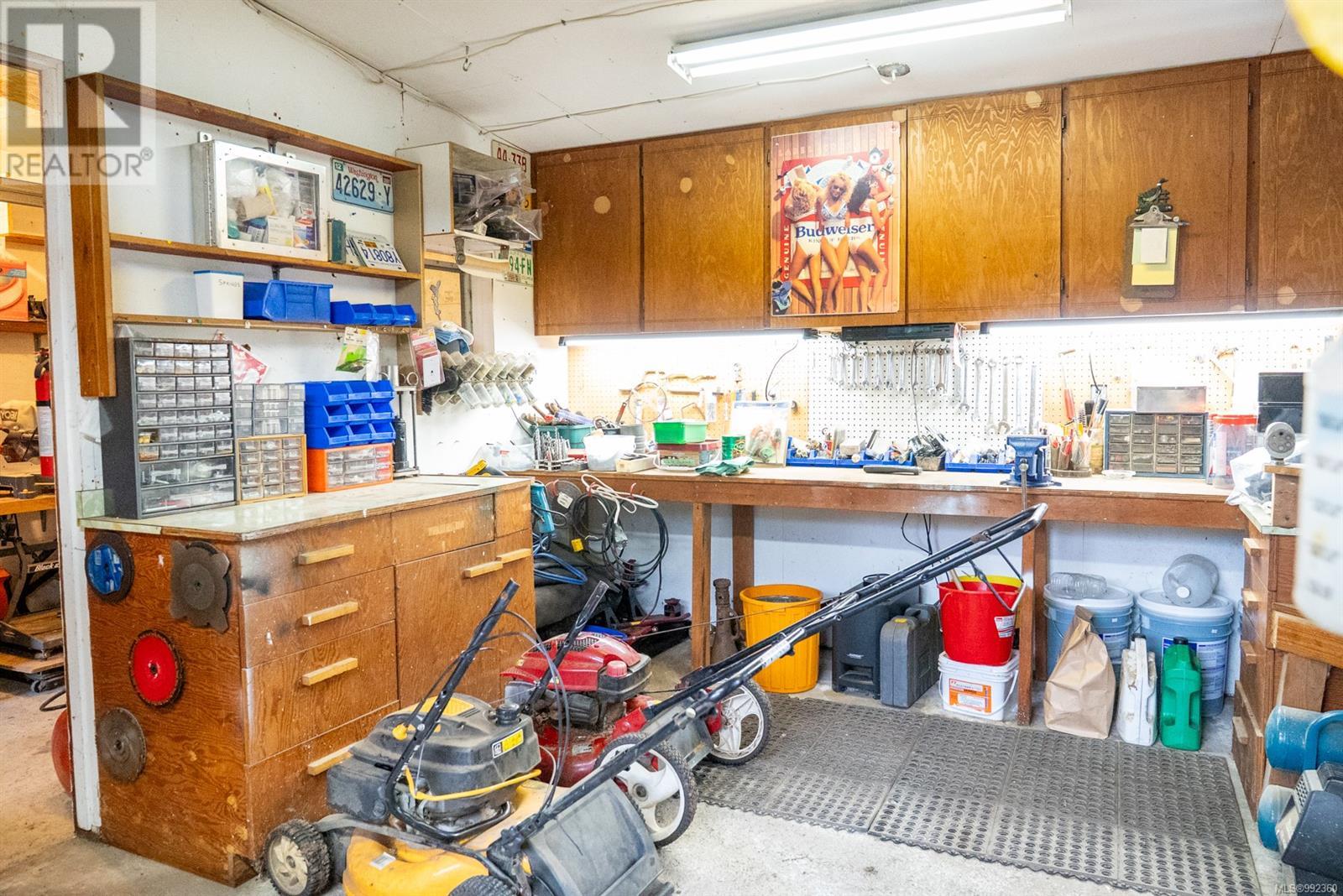 3780 Privateers Rd, Pender Island, British Columbia  V0N 2M2 - Photo 65 - 992360