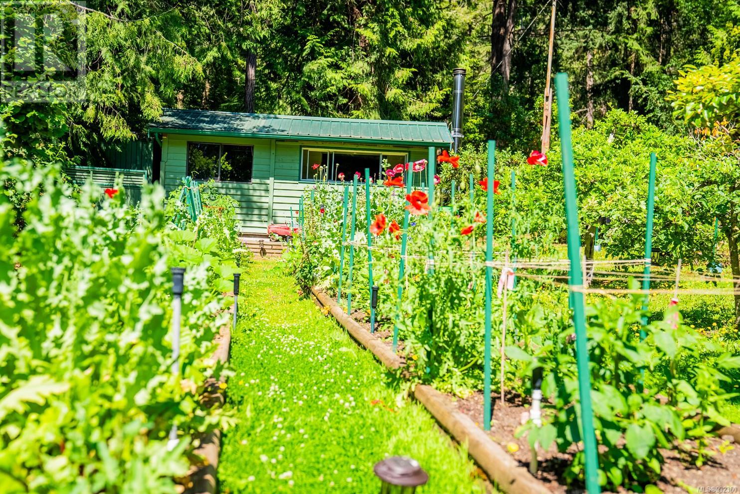 3780 Privateers Rd, Pender Island, British Columbia  V0N 2M2 - Photo 71 - 992360