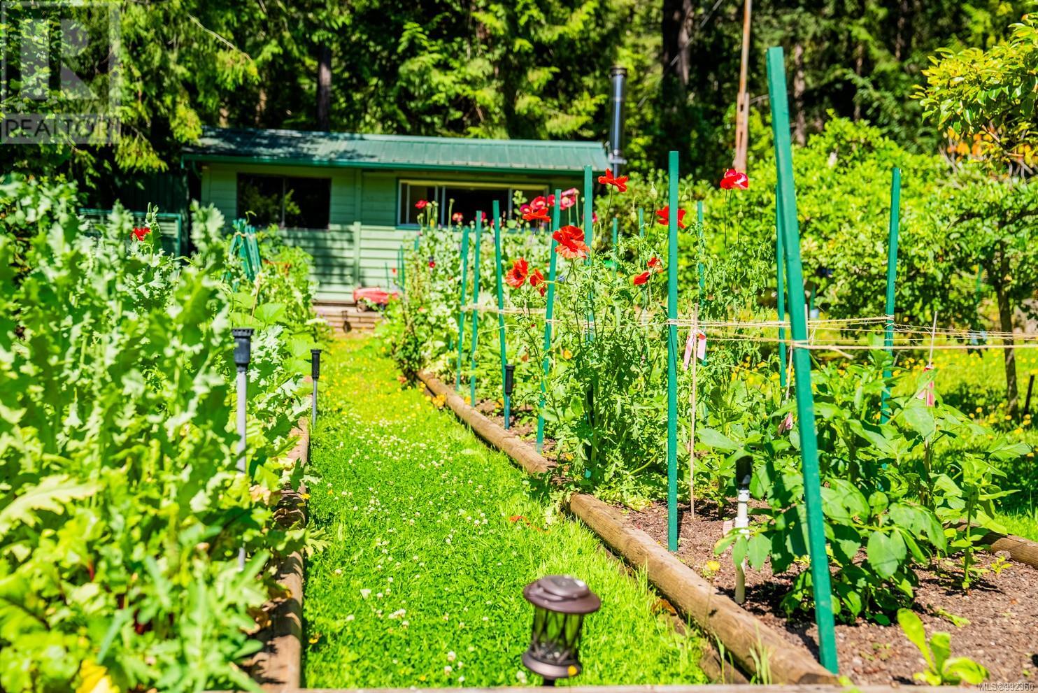 3780 Privateers Rd, Pender Island, British Columbia  V0N 2M2 - Photo 72 - 992360