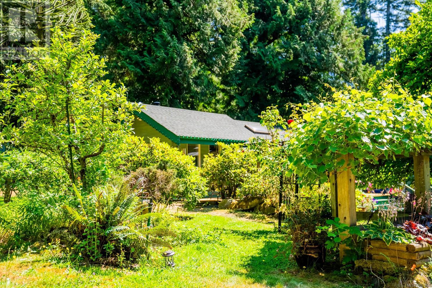 3780 Privateers Rd, Pender Island, British Columbia  V0N 2M2 - Photo 74 - 992360