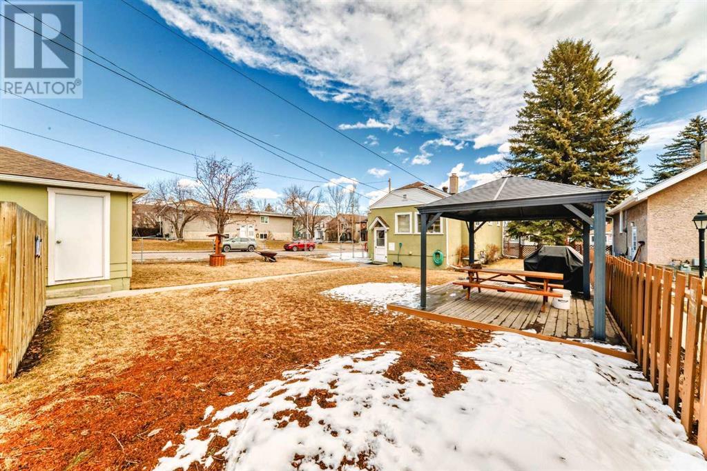 Property at 2601 27 Street SW image 5