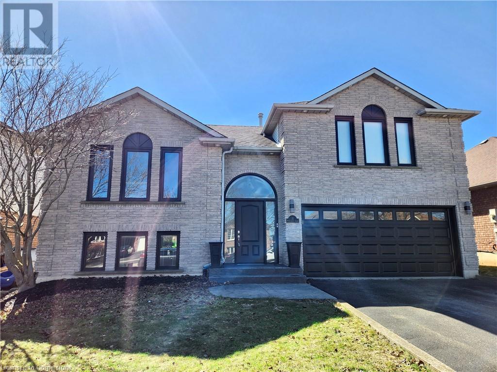 Property at 11 MAPLECREST Lane image 2