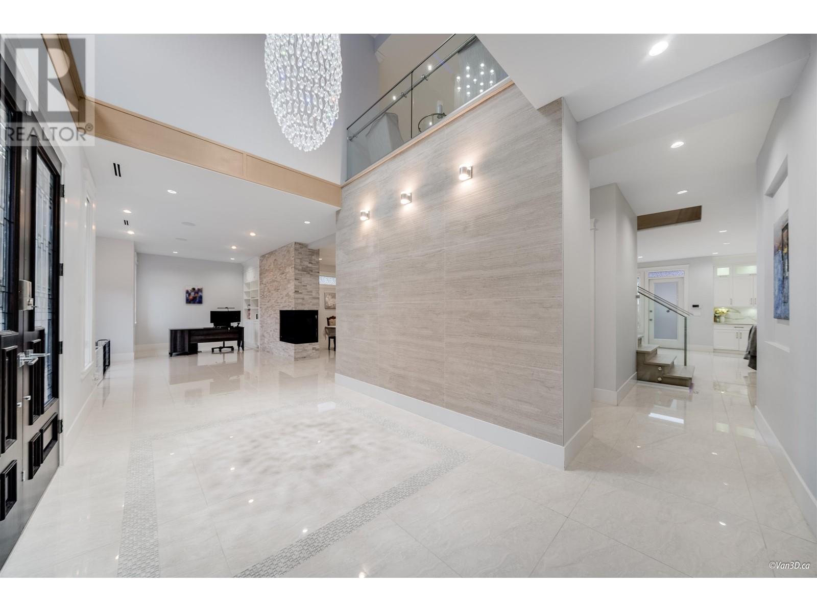 656 Blue Mountain Street, Coquitlam, British Columbia  V3J 4R6 - Photo 4 - R2973678