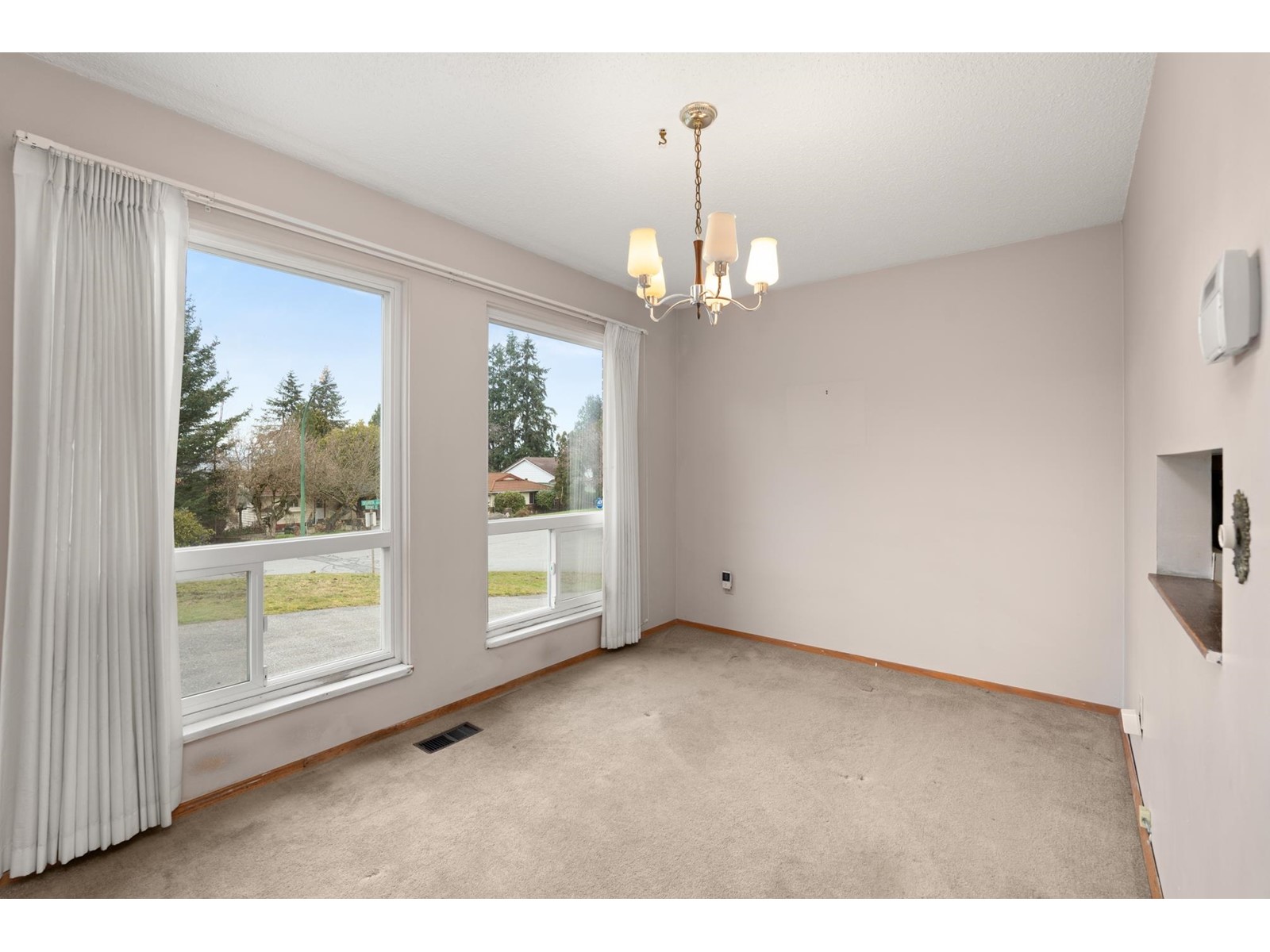 8857 Delvista Drive, Delta, British Columbia  V4C 4A7 - Photo 6 - R2979977