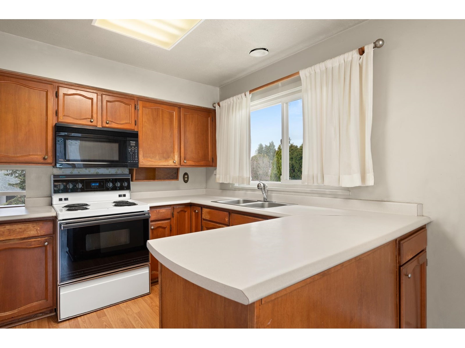 8857 Delvista Drive, Delta, British Columbia  V4C 4A7 - Photo 24 - R2979977