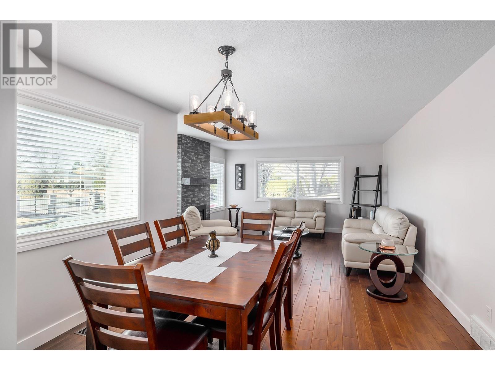 Property at 615 Glenmeadows Road Unit# 70 image 3
