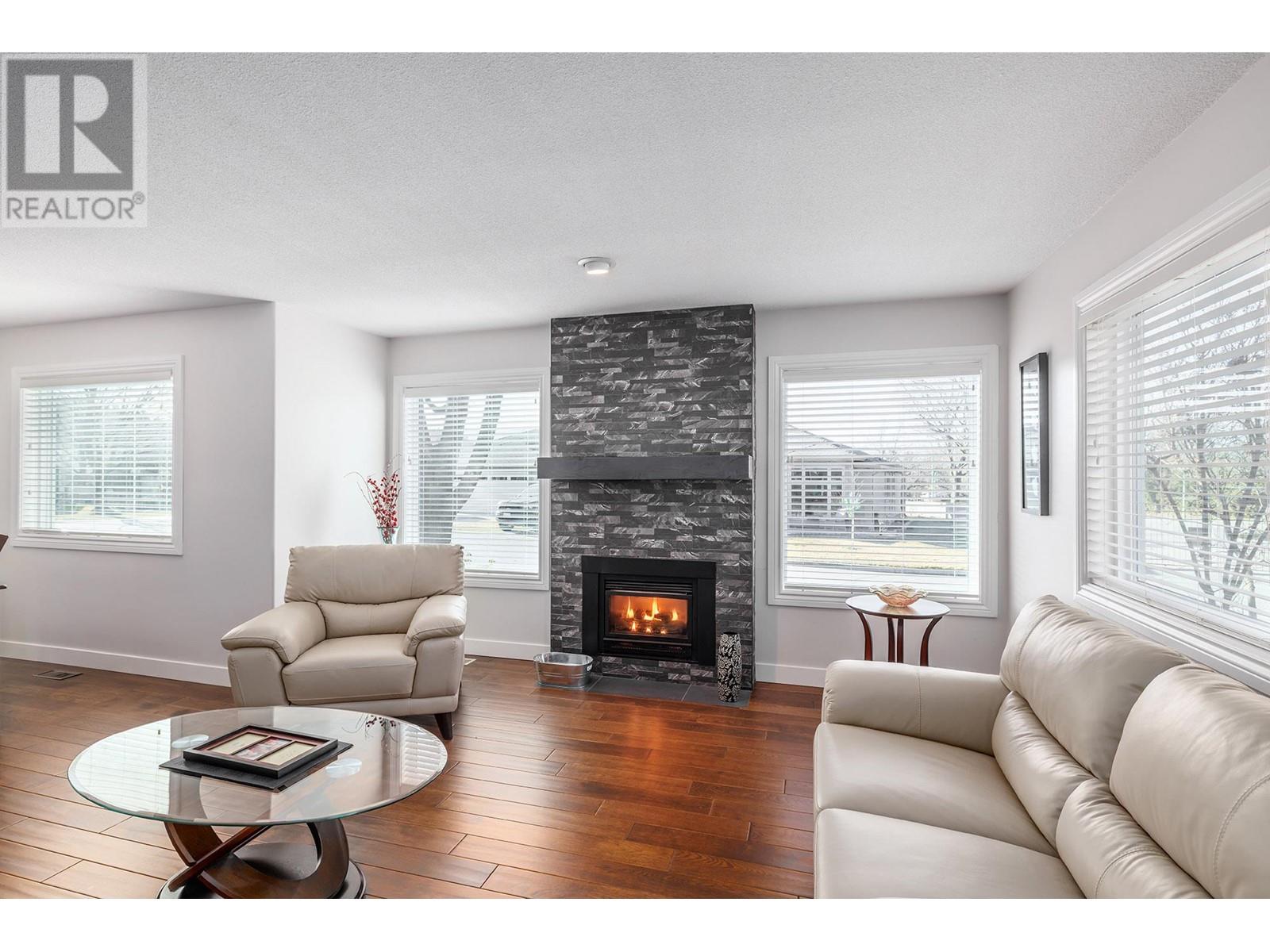 Property at 615 Glenmeadows Road Unit# 70 image 4
