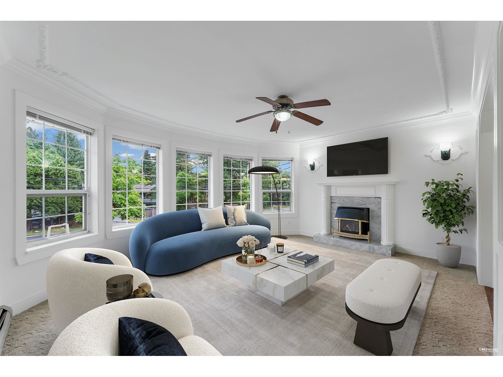 9433 156 Street, Surrey, British Columbia  V3R 5Z1 - Photo 2 - R2976620