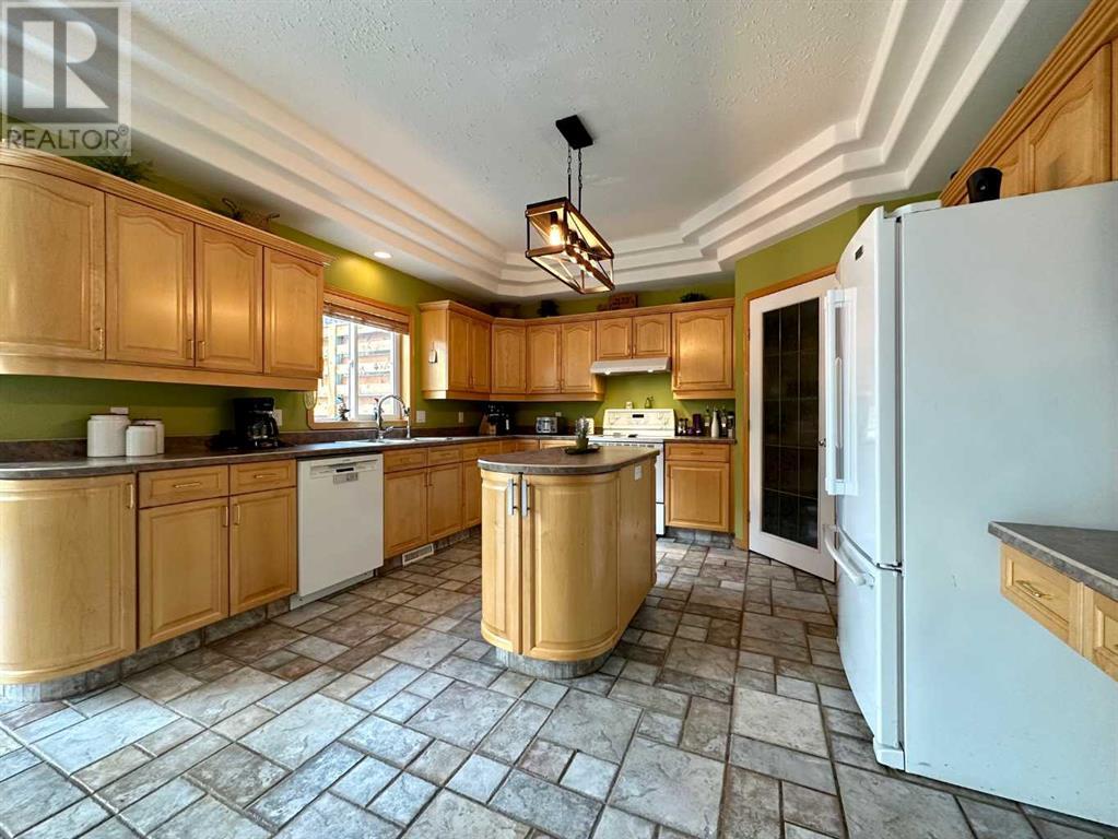 57 Park Drive, Whitecourt, Alberta  T7S 1S3 - Photo 10 - A2196750