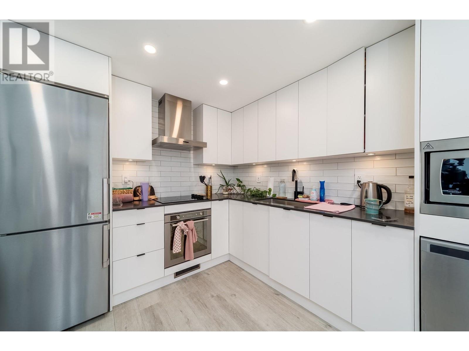 Property at 1471 St Paul Street Unit# 703 image 5