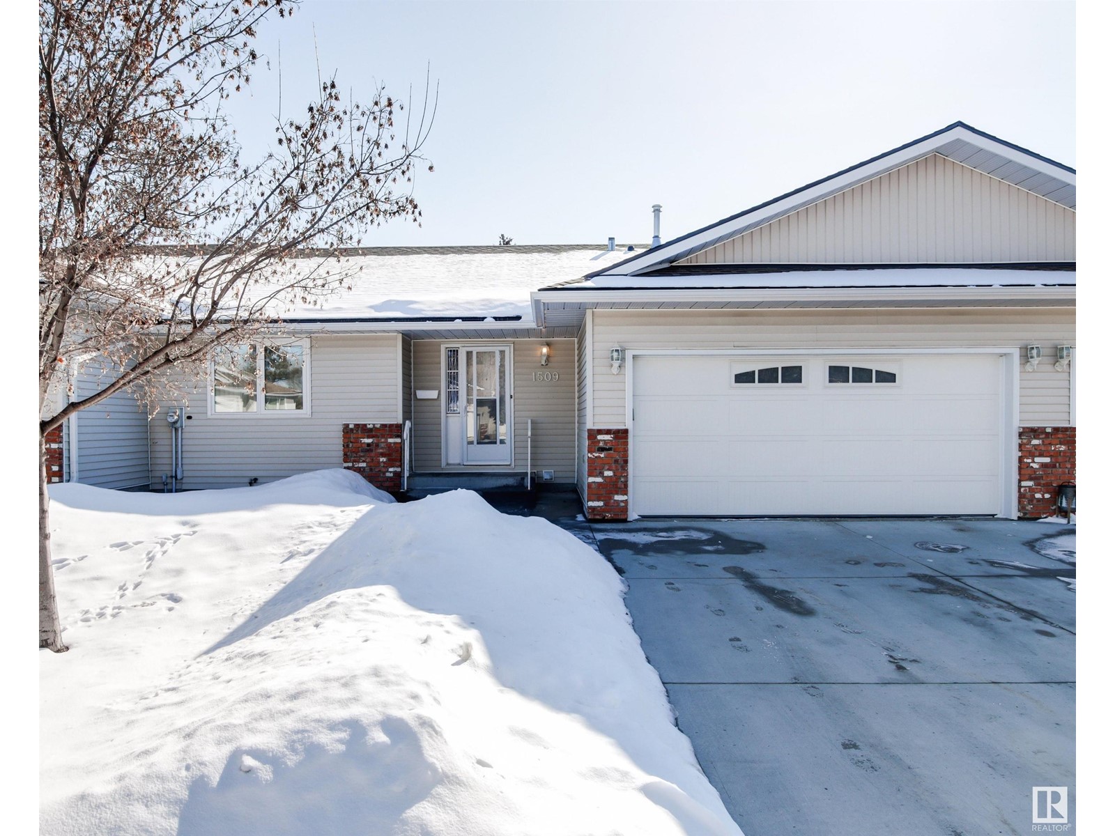 Property at 1509 62 ST NW NW image 1