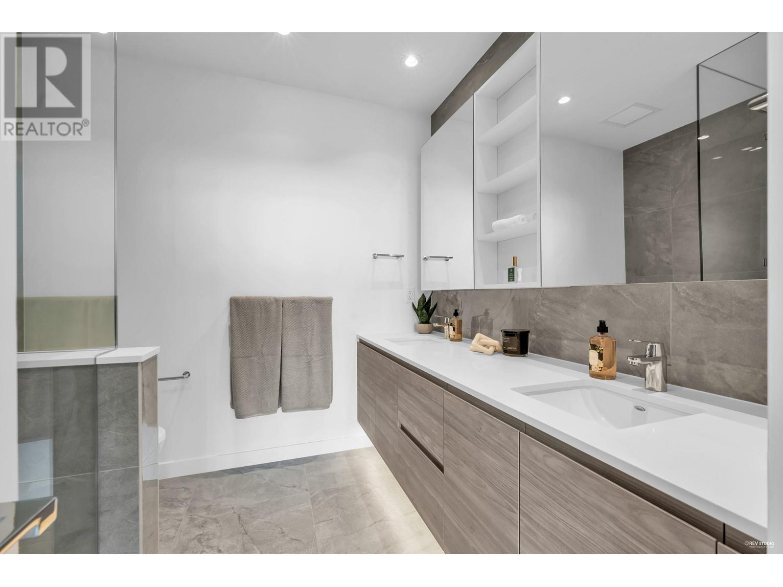 3007 680 Quayside Drive, New Westminster, British Columbia  V3M 0P2 - Photo 13 - R2979663