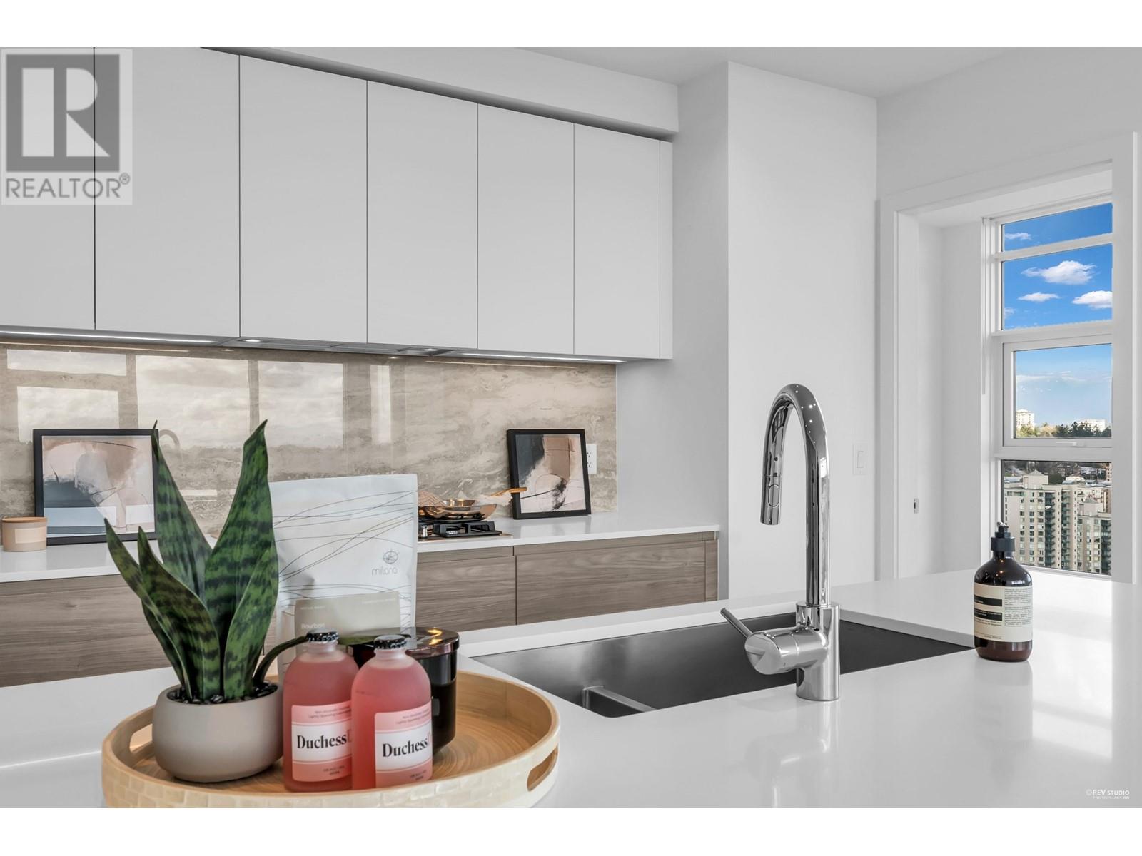 3007 680 Quayside Drive, New Westminster, British Columbia  V3M 0P2 - Photo 4 - R2979663