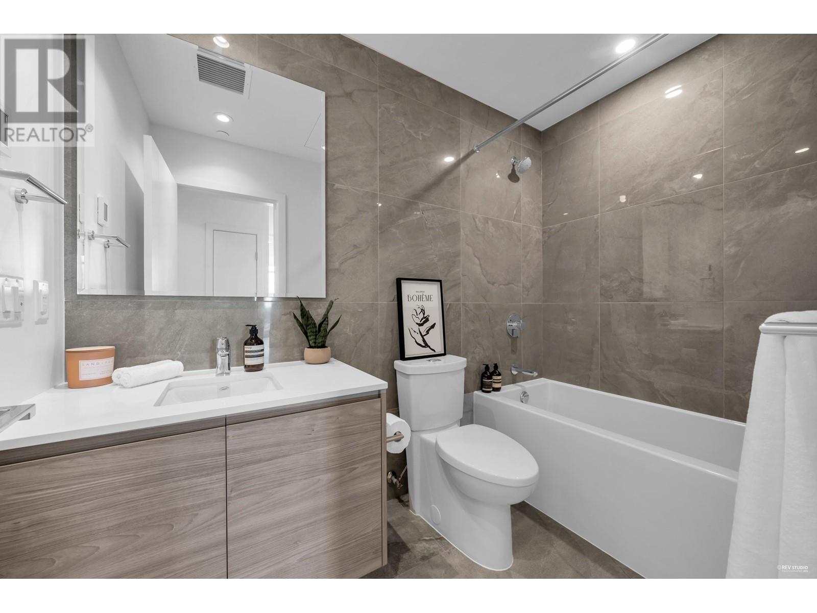 3007 680 Quayside Drive, New Westminster, British Columbia  V3M 0P2 - Photo 16 - R2979663