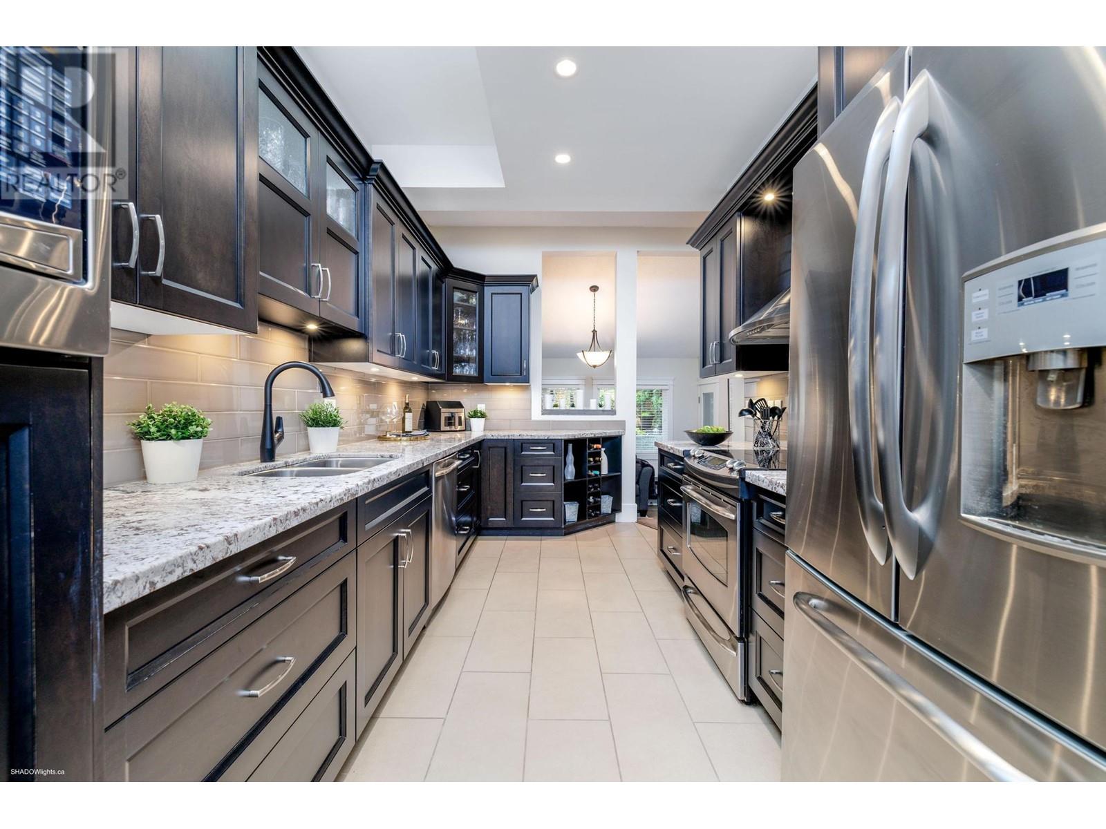 1749 Rufus Drive, North Vancouver, British Columbia  V7J 3L8 - Photo 10 - R2980300