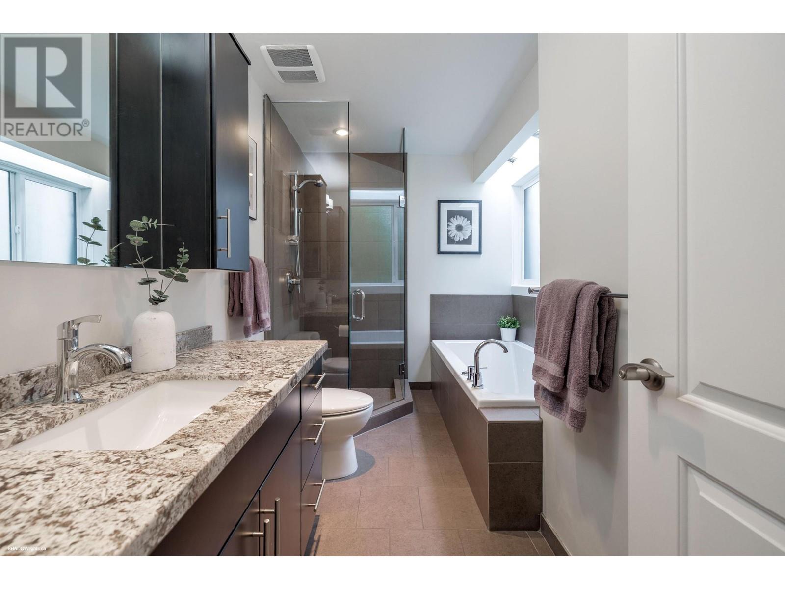 1749 Rufus Drive, North Vancouver, British Columbia  V7J 3L8 - Photo 14 - R2980300