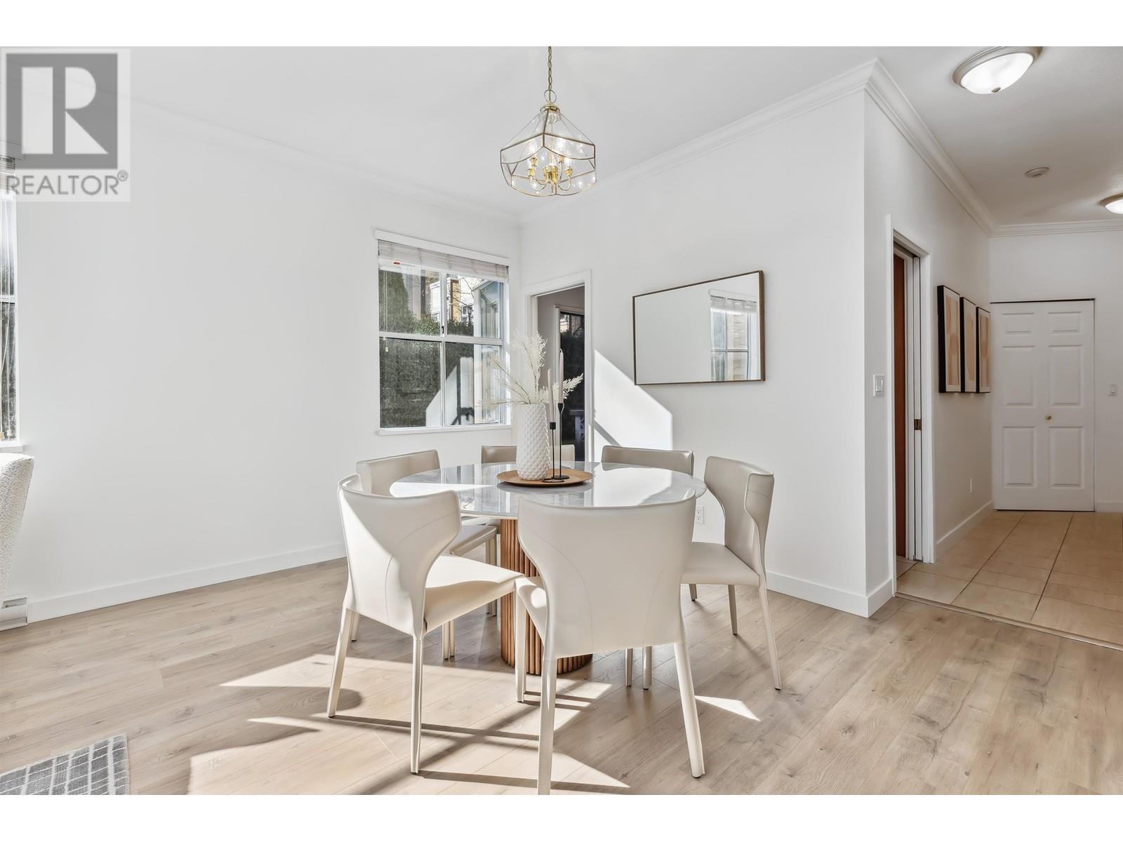 Listing Picture 10 of 40 : 9 5400 PATTERSON AVENUE, Burnaby / 本拿比 - 魯藝地產 Yvonne Lu Group - MLS Medallion Club Member