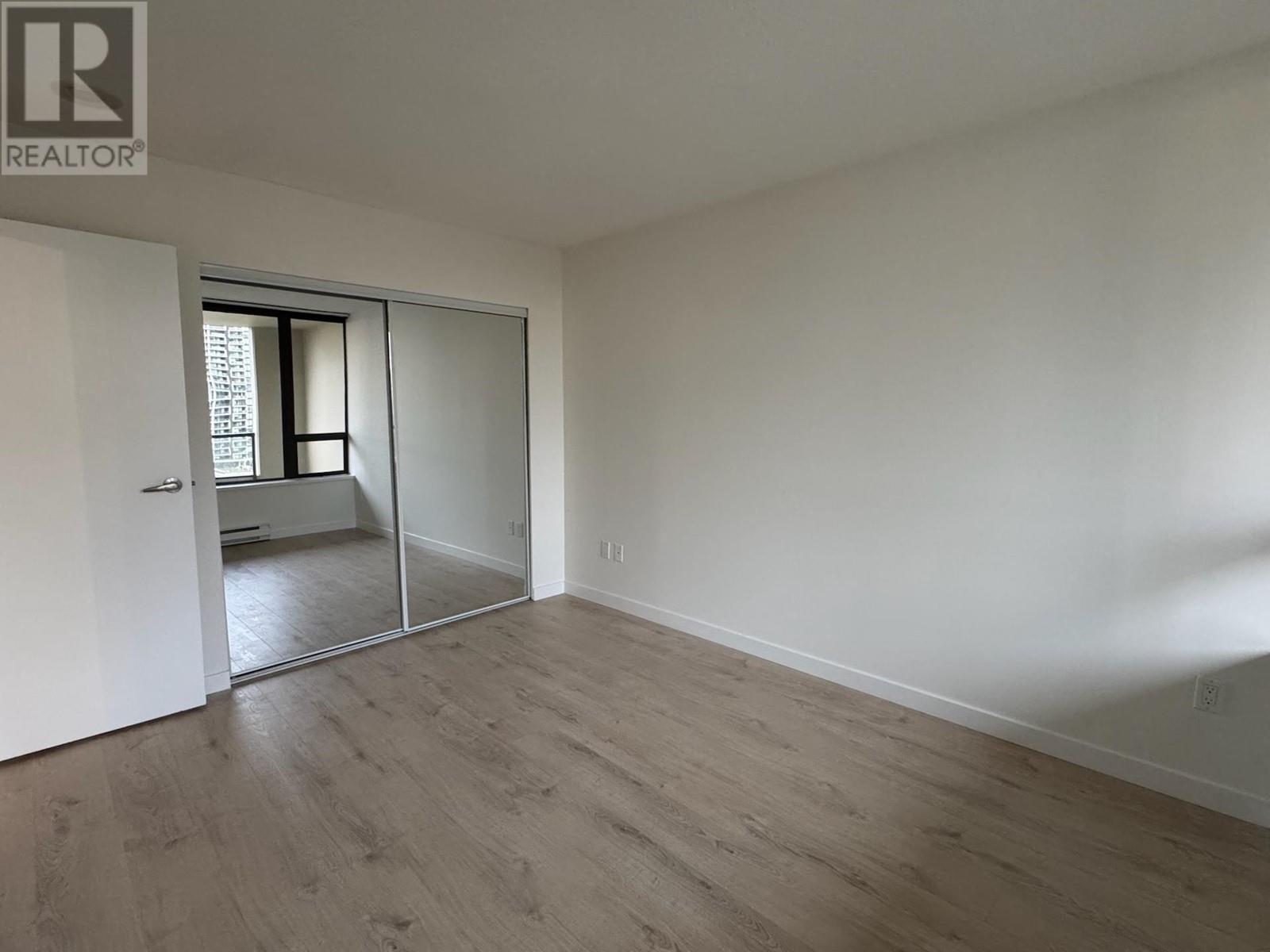 Listing Picture 8 of 20 : 1605 4118 DAWSON STREET, Burnaby / 本拿比 - 魯藝地產 Yvonne Lu Group - MLS Medallion Club Member