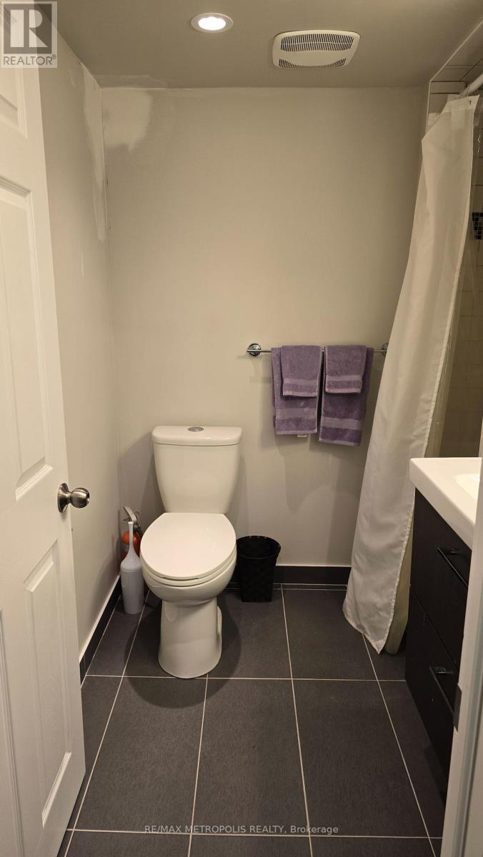 Bsmt - 32 Tower Drive, Toronto (Wexford-Maryvale), Ontario  M1R 3N9 - Photo 11 - E12033028