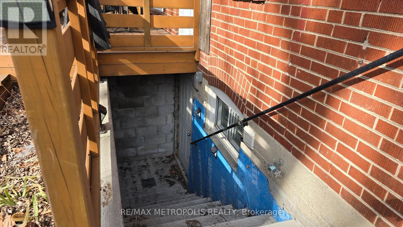 Bsmt - 32 Tower Drive, Toronto (Wexford-Maryvale), Ontario  M1R 3N9 - Photo 16 - E12033028