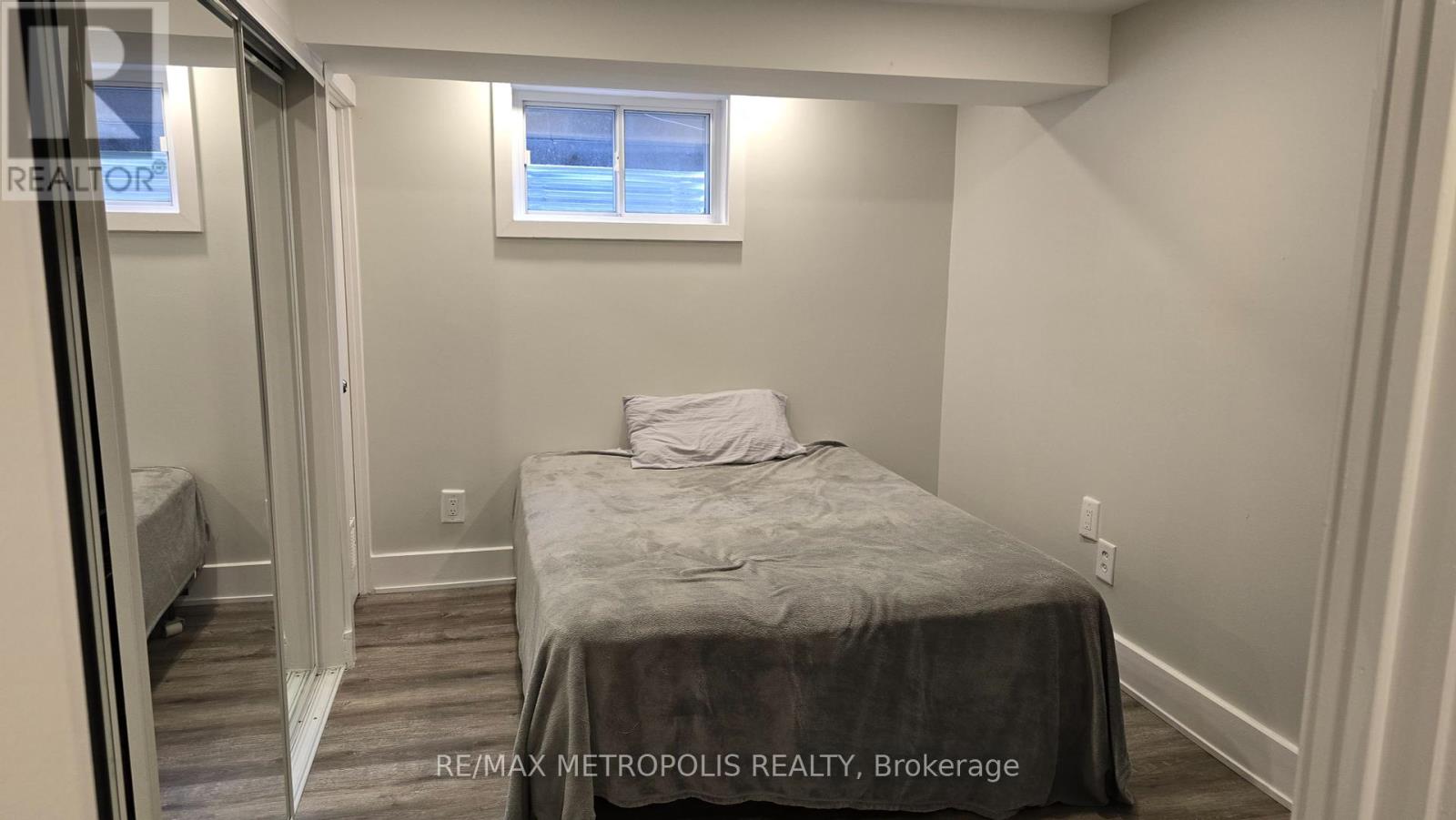 Bsmt - 32 Tower Drive, Toronto (Wexford-Maryvale), Ontario  M1R 3N9 - Photo 4 - E12033028