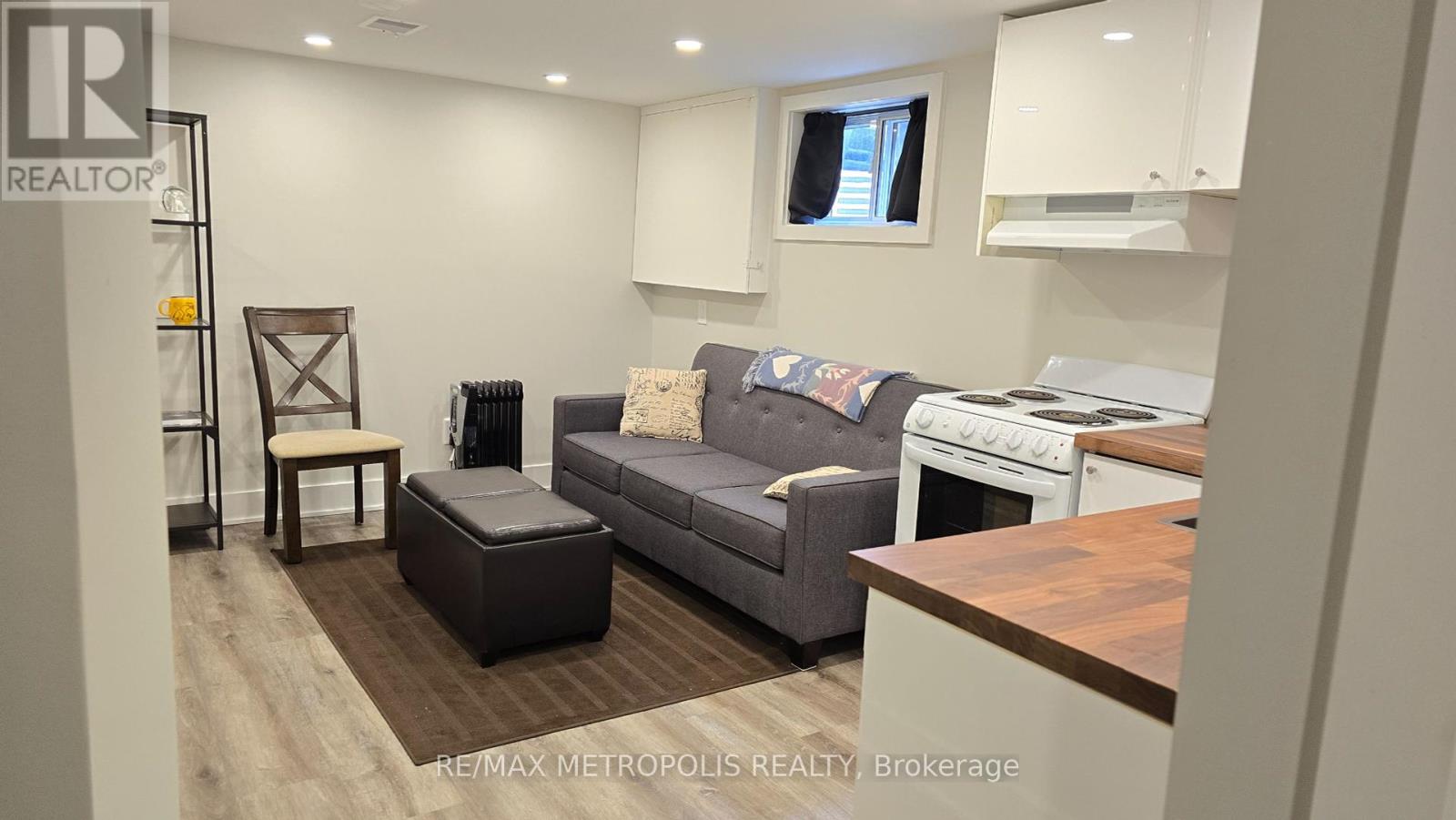 Bsmt - 32 Tower Drive, Toronto (Wexford-Maryvale), Ontario  M1R 3N9 - Photo 6 - E12033028