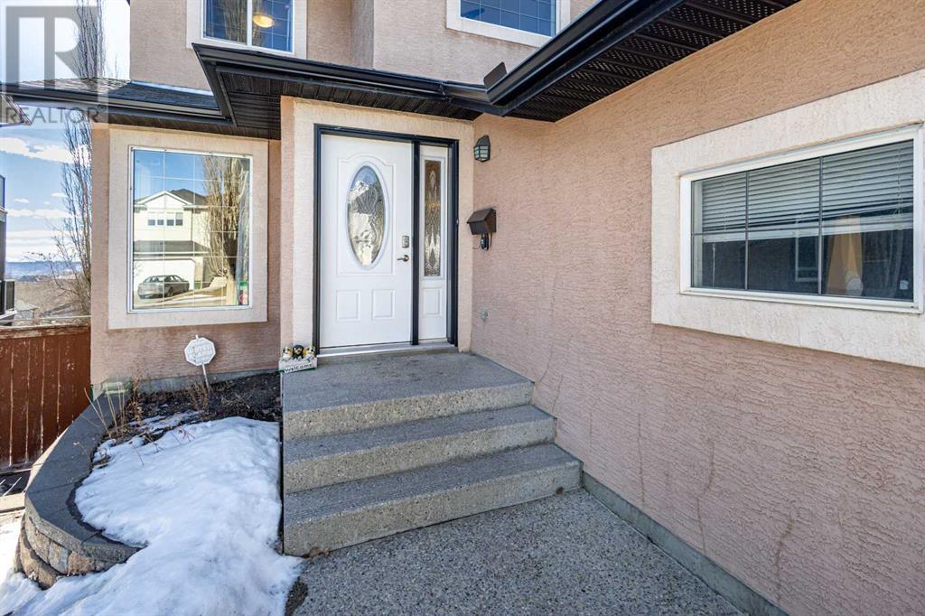 202 Royal Birkdale Crescent Nw, Calgary, Alberta  T3G 4R2 - Photo 3 - A2204060