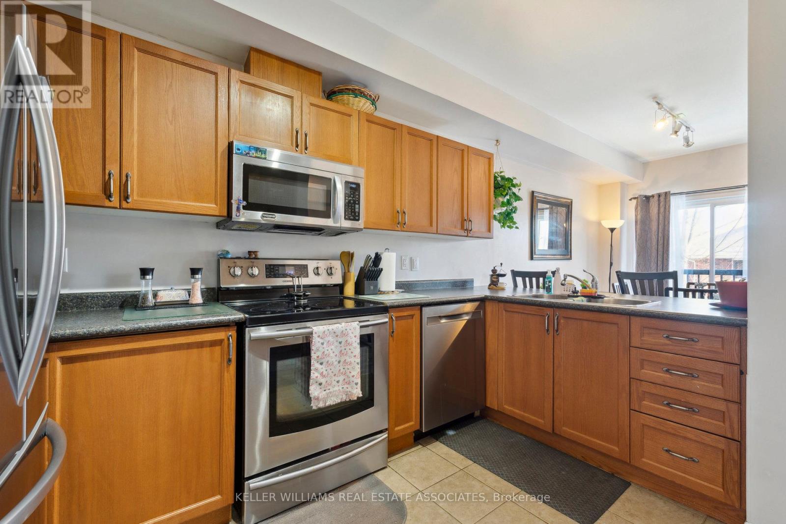 57 - 175 Stanley Street, Barrie, Ontario  L4M 0G2 - Photo 12 - S12033015