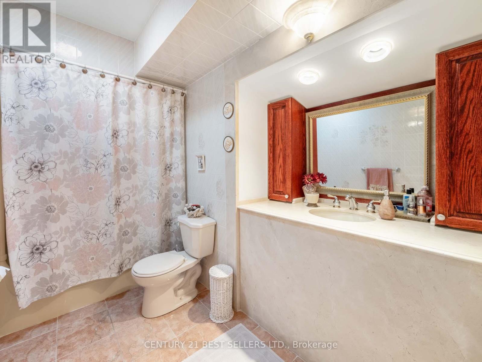 15 Blackthorn Lane, Brampton, Ontario  L6V 3K7 - Photo 16 - W12033032