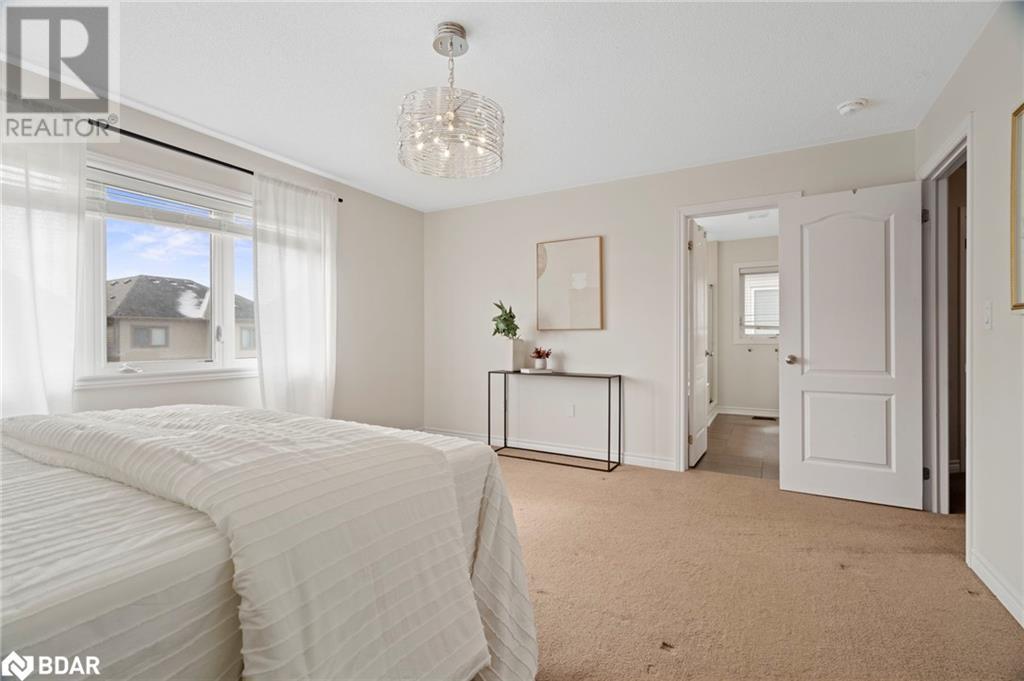 37 Decarolis Crescent, Essa, Ontario  L3W 0B2 - Photo 15 - 40707769