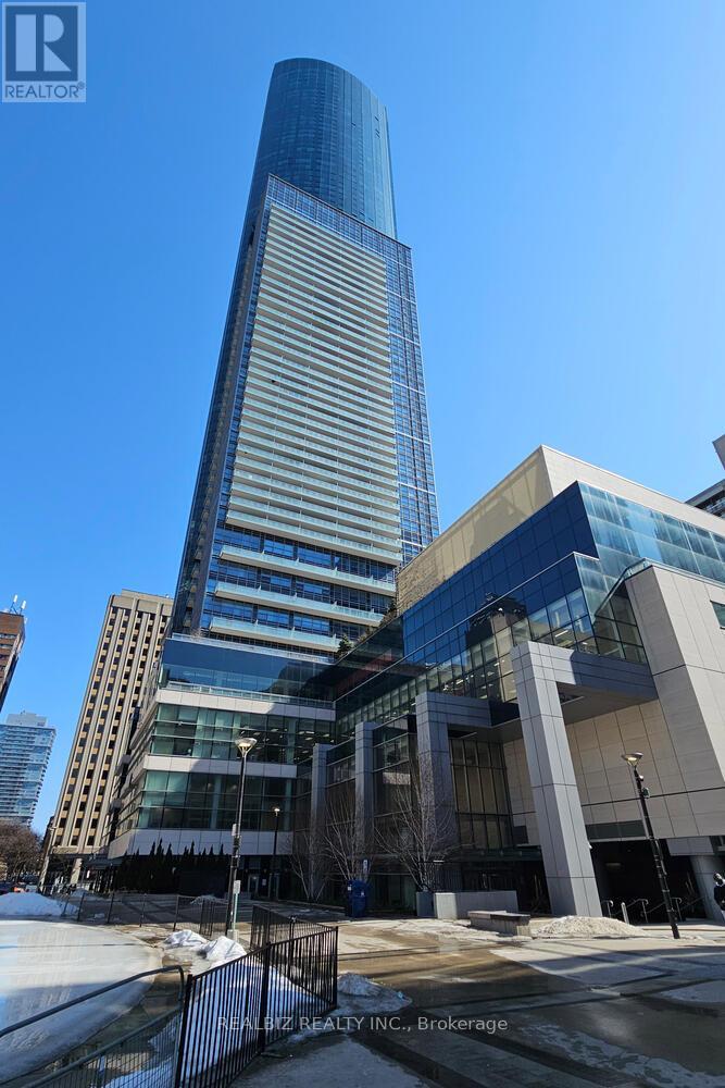 1516 - 386 Yonge Street, Toronto, Ontario  M5B 0A5 - Photo 1 - C12009262