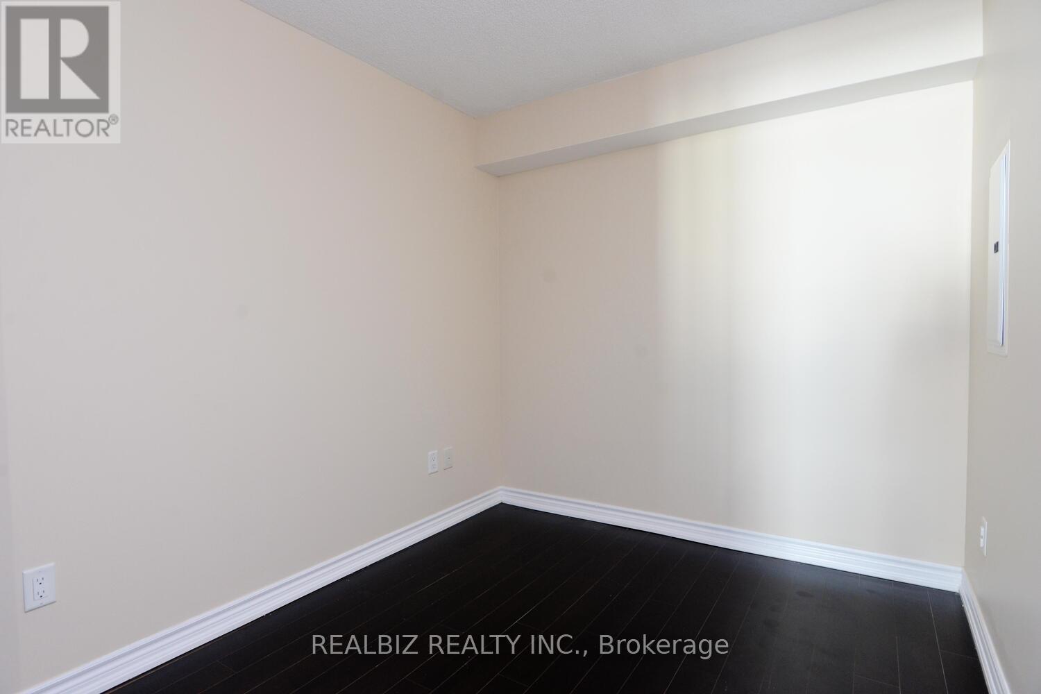 1516 - 386 Yonge Street, Toronto, Ontario  M5B 0A5 - Photo 13 - C12009262