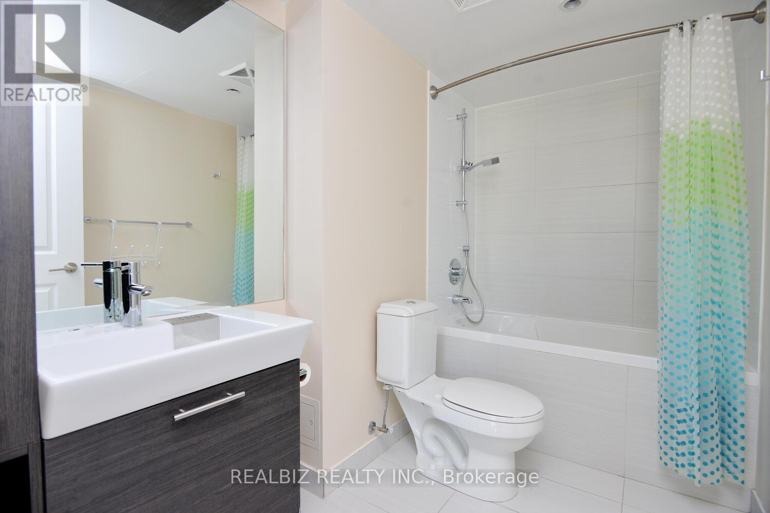 1516 - 386 Yonge Street, Toronto, Ontario  M5B 0A5 - Photo 16 - C12009262