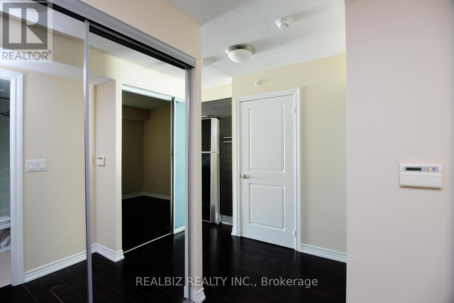 1516 - 386 Yonge Street, Toronto, Ontario  M5B 0A5 - Photo 30 - C12009262