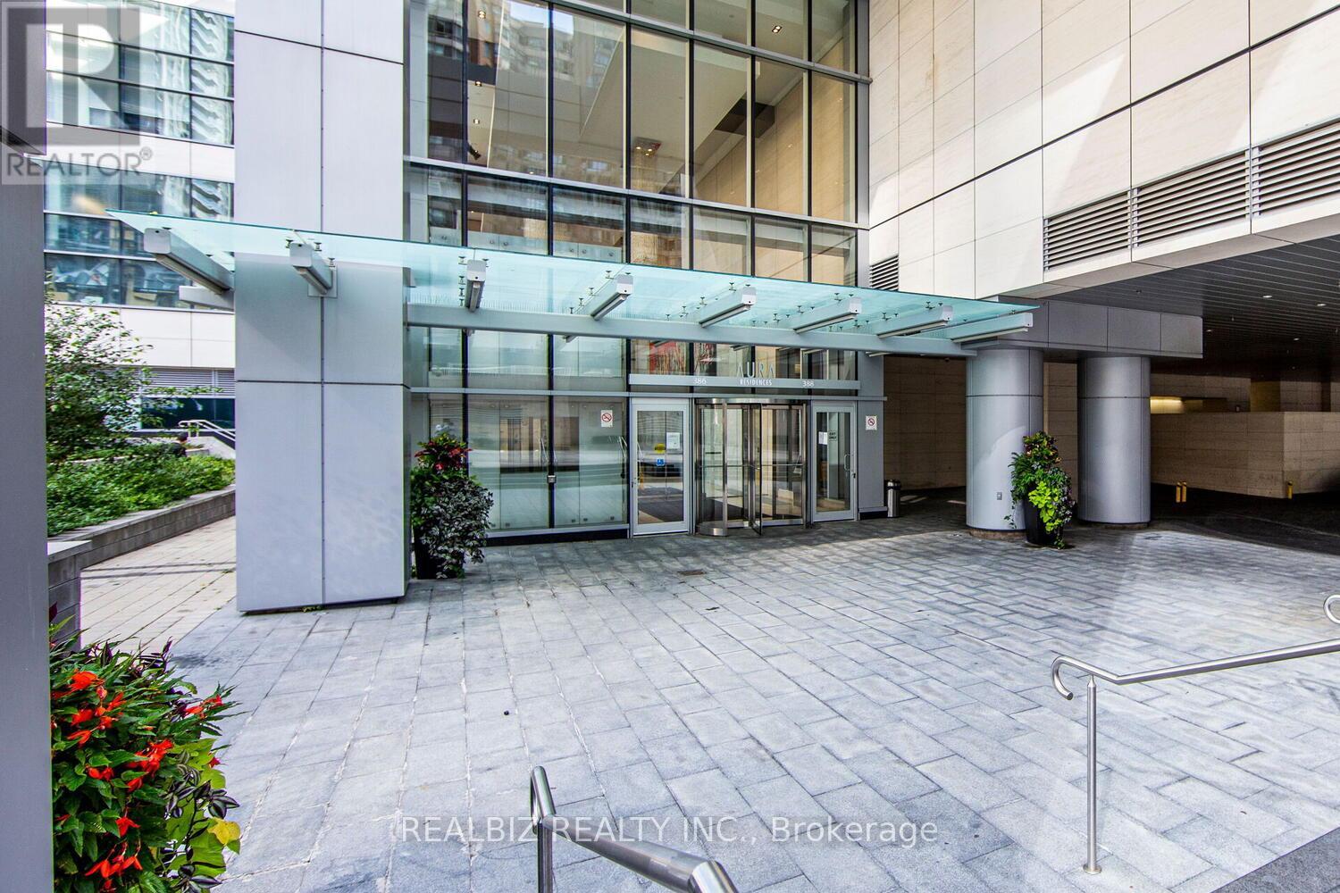 1516 - 386 Yonge Street, Toronto, Ontario  M5B 0A5 - Photo 4 - C12009262