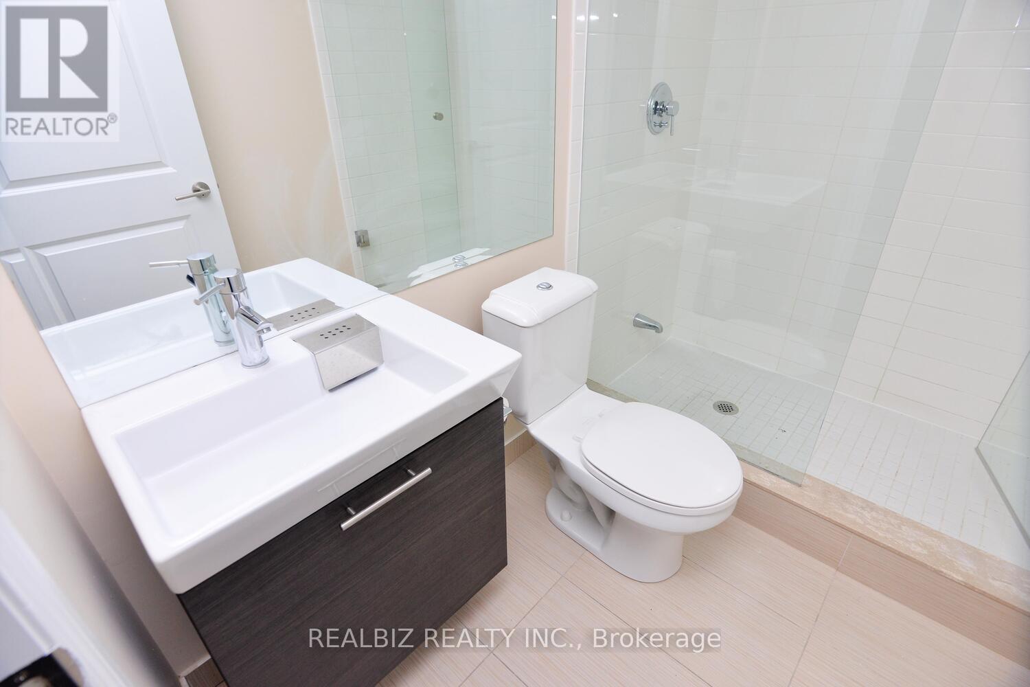 1516 - 386 Yonge Street, Toronto, Ontario  M5B 0A5 - Photo 9 - C12009262