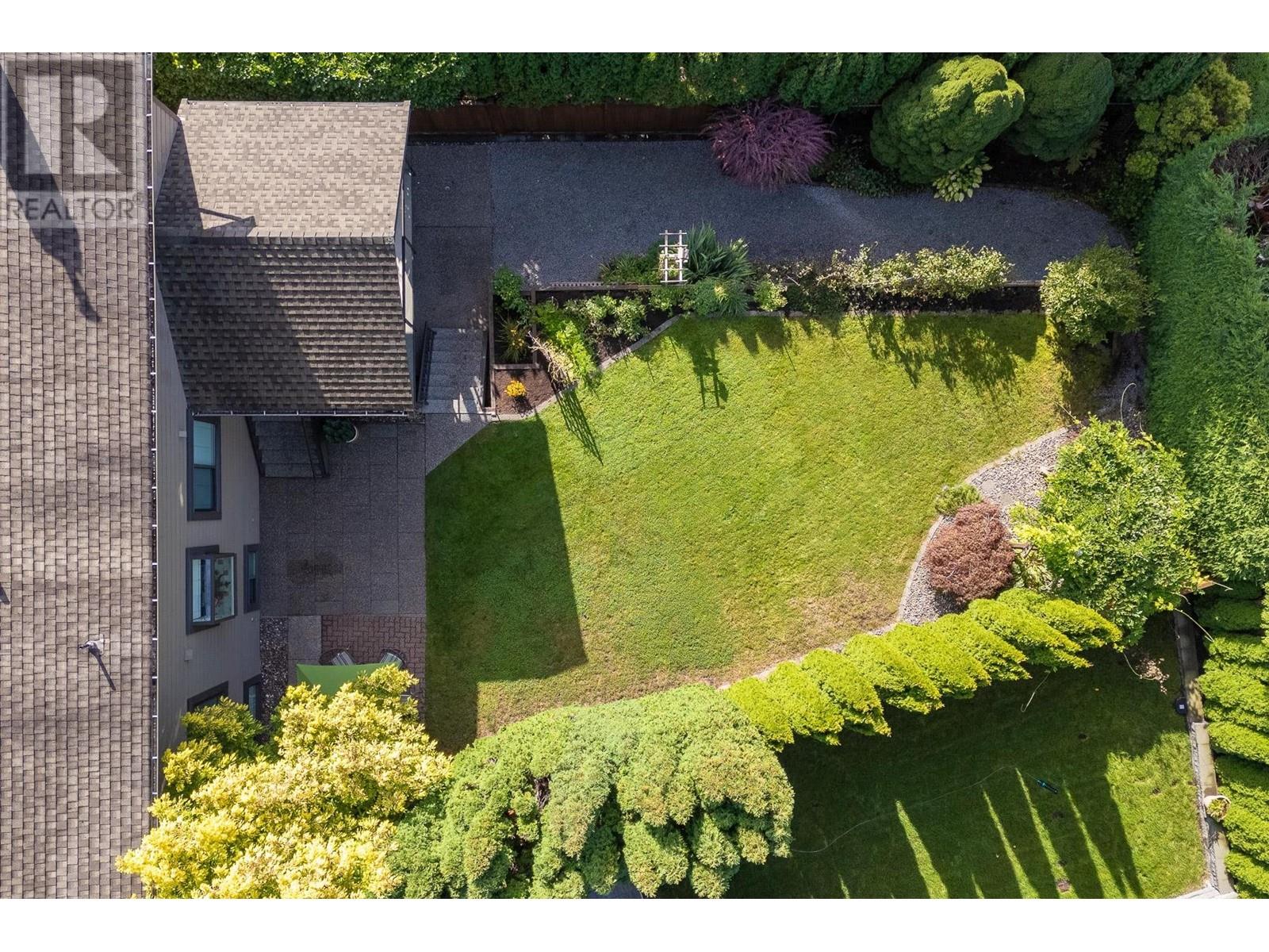 1410 Lansdowne Drive, Coquitlam, British Columbia  V3E 1Y4 - Photo 39 - R2979108