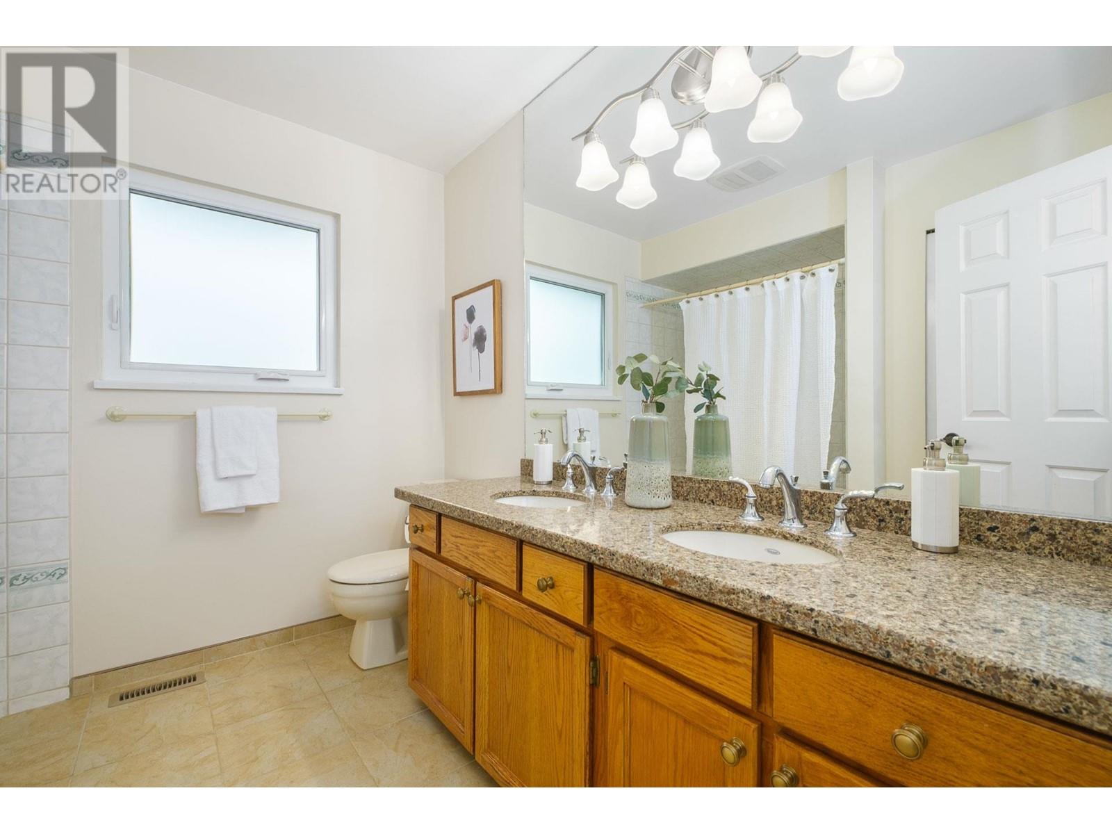 1410 Lansdowne Drive, Coquitlam, British Columbia  V3E 1Y4 - Photo 30 - R2979108