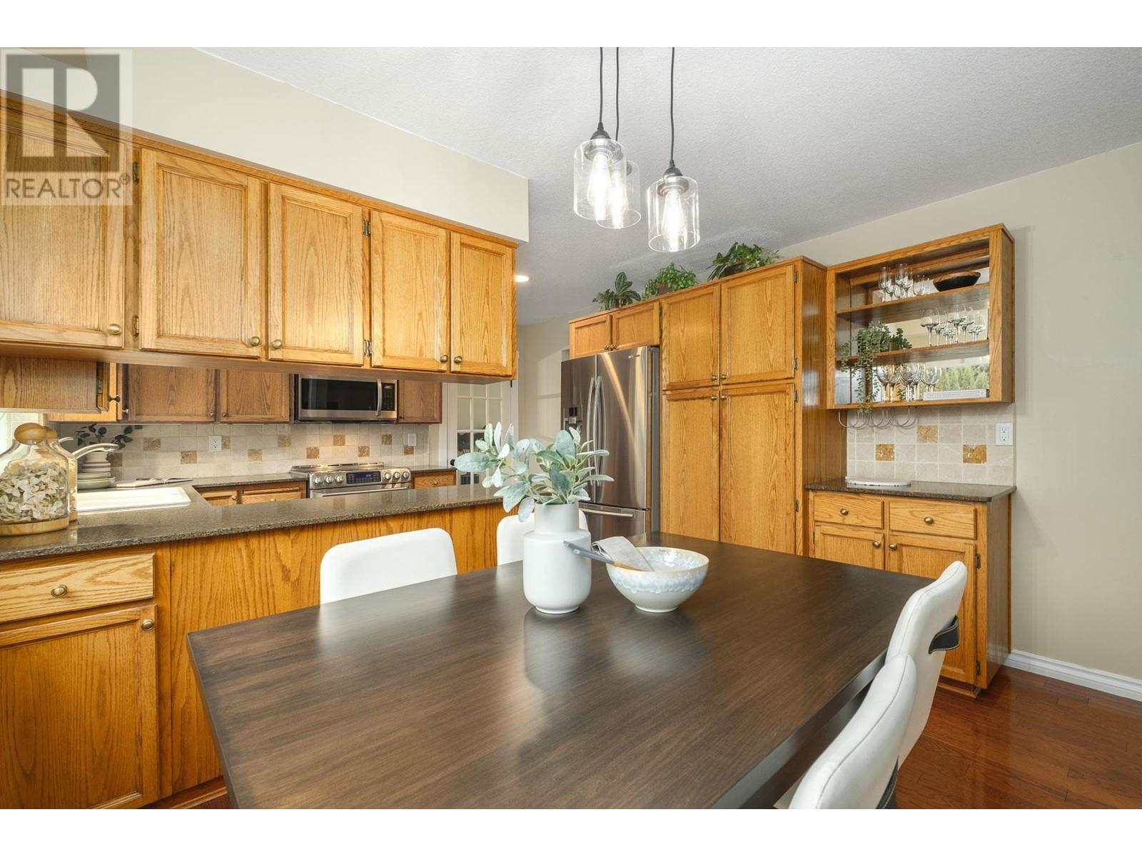 1410 Lansdowne Drive, Coquitlam, British Columbia  V3E 1Y4 - Photo 24 - R2979108
