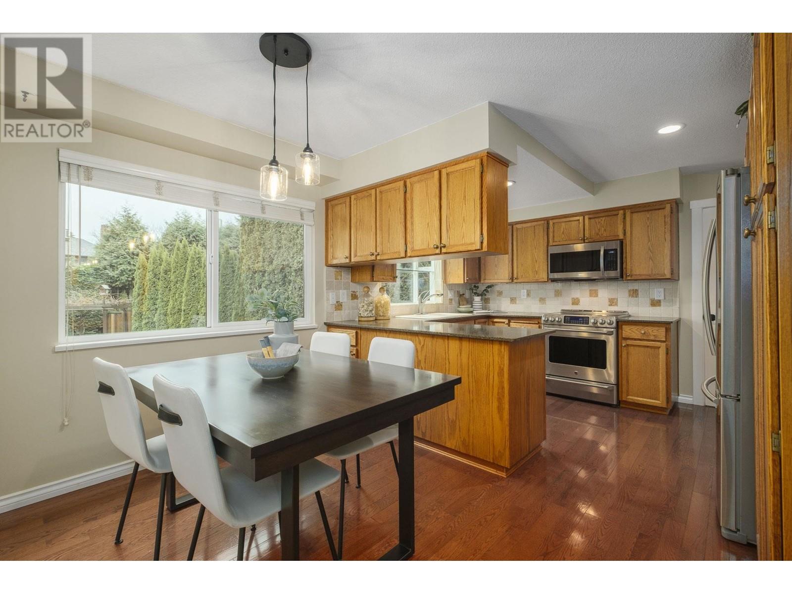 1410 Lansdowne Drive, Coquitlam, British Columbia  V3E 1Y4 - Photo 22 - R2979108