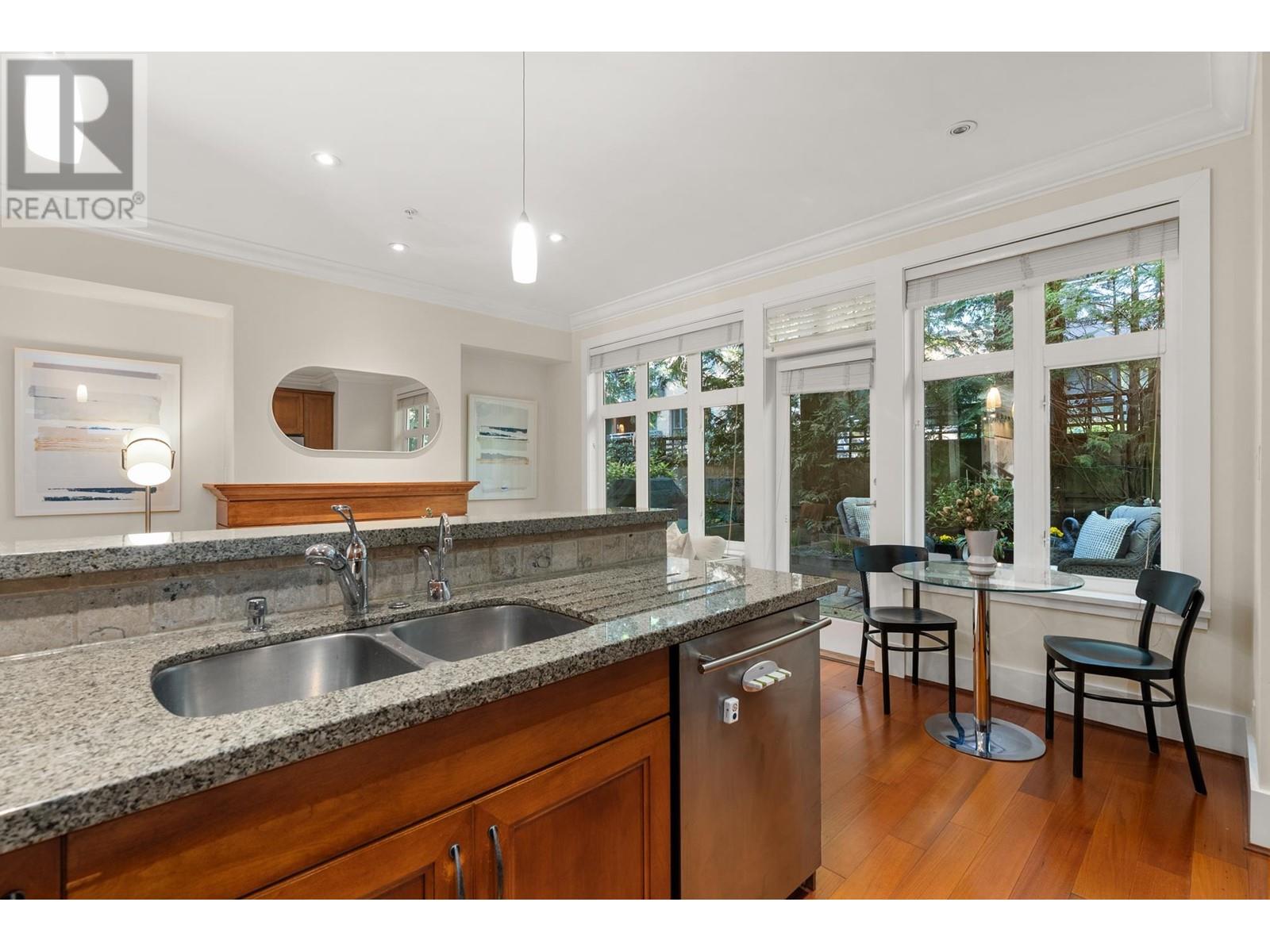 2119 Gordon Avenue, West Vancouver, British Columbia  V7V 1W1 - Photo 17 - R2979561