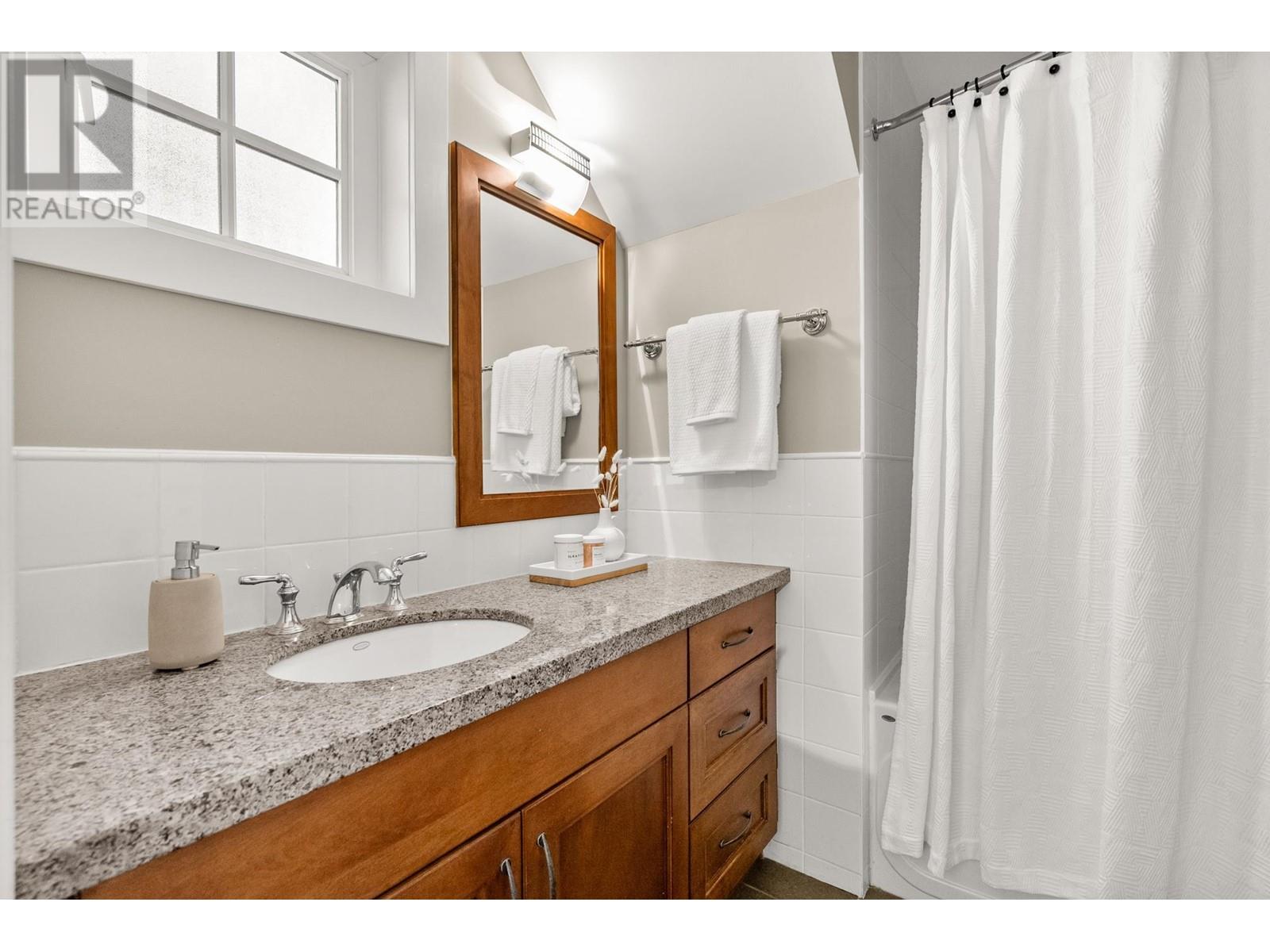 2119 Gordon Avenue, West Vancouver, British Columbia  V7V 1W1 - Photo 24 - R2979561