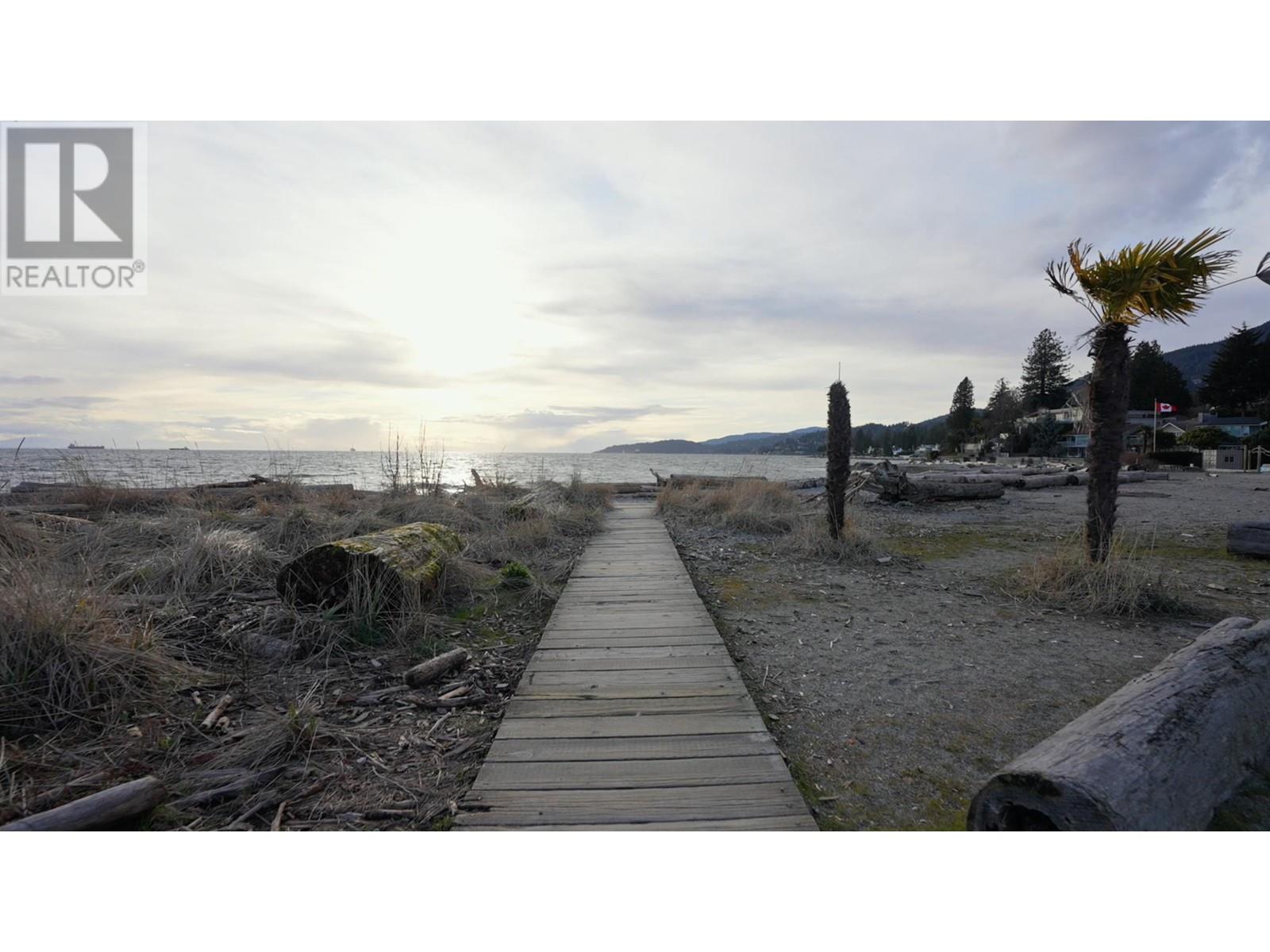 2119 Gordon Avenue, West Vancouver, British Columbia  V7V 1W1 - Photo 40 - R2979561