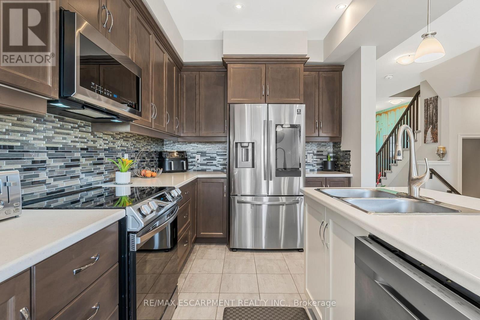 72 Severino Circle, West Lincoln (Smithville), Ontario  L0R 2A0 - Photo 12 - X12033044